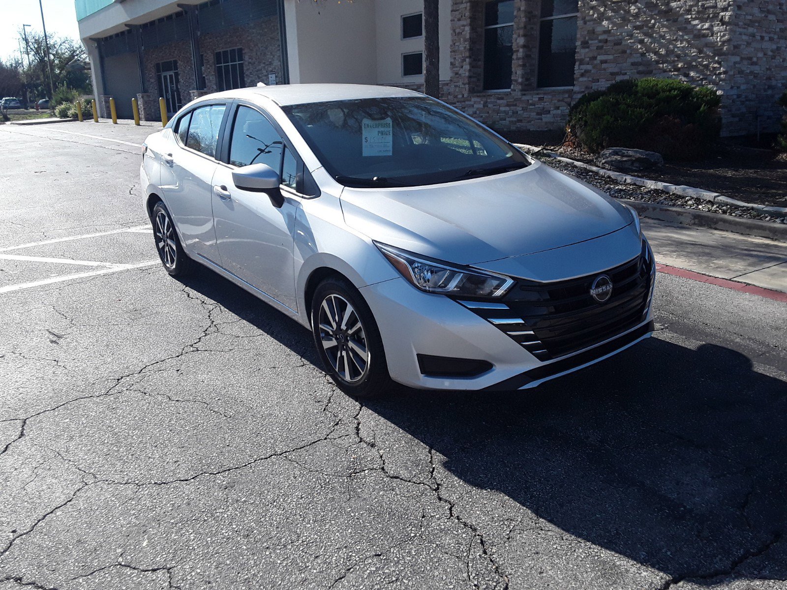 2023 Nissan Versa SV CVT