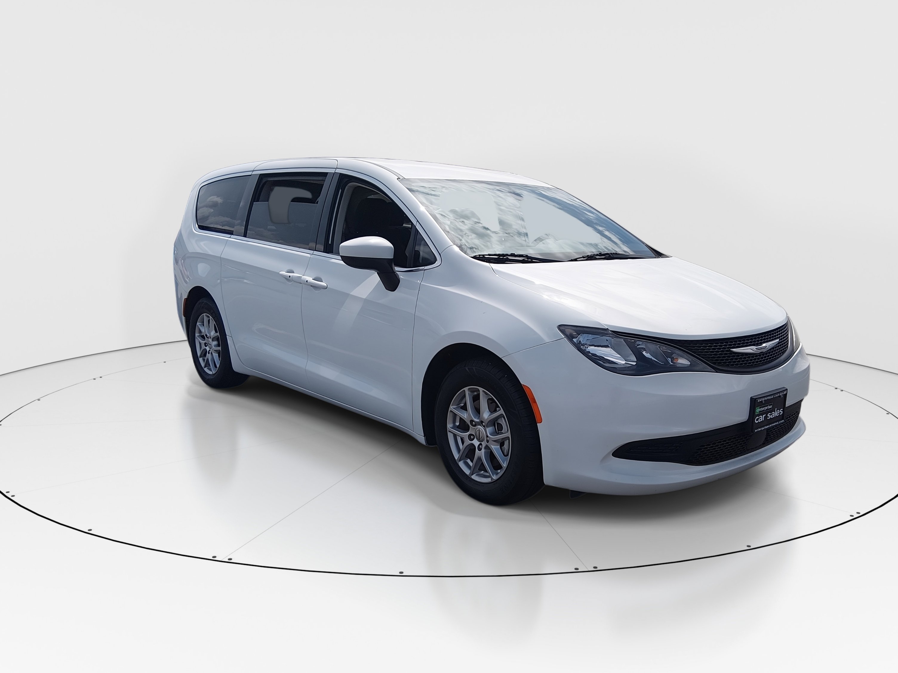 Used 2022 Chrysler Voyager LX FWD