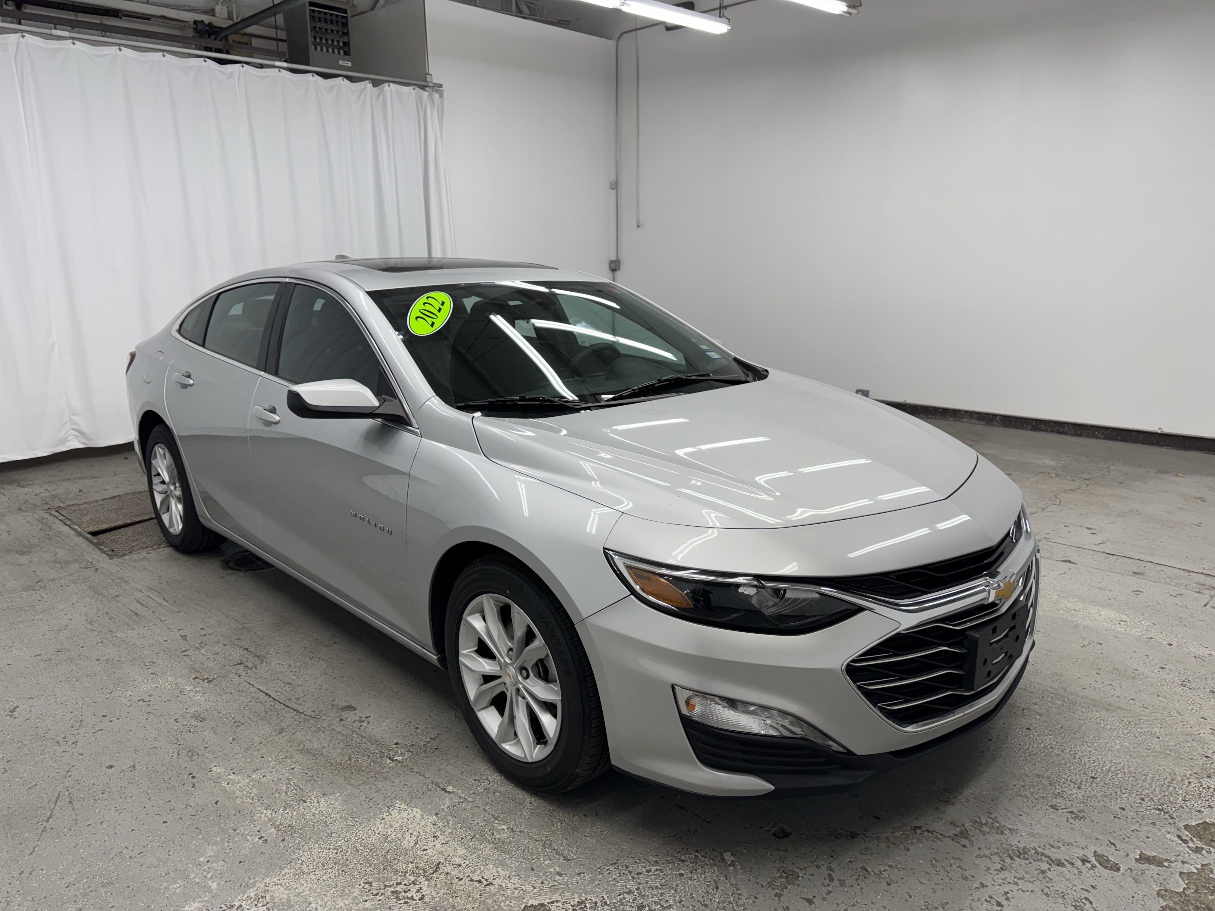 2022 Chevrolet Malibu 4dr Sdn LT