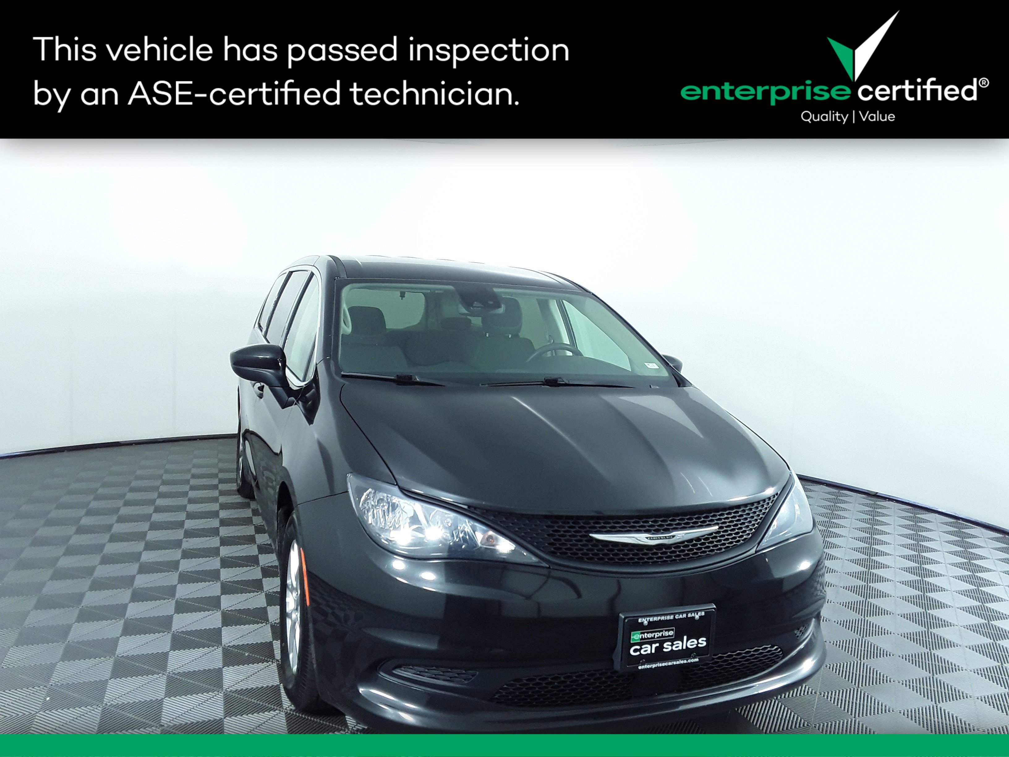 Used 2023 Chrysler Voyager LX FWD's photo