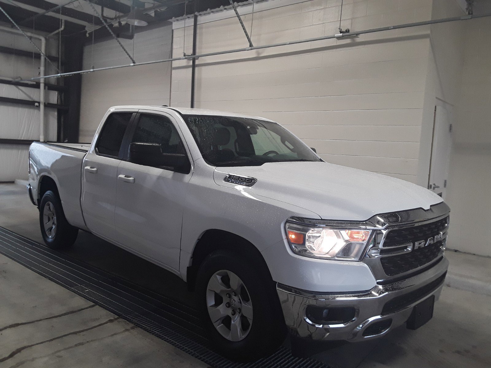 2022 Ram 1500 Big Horn 4x2 Quad Cab 6'4