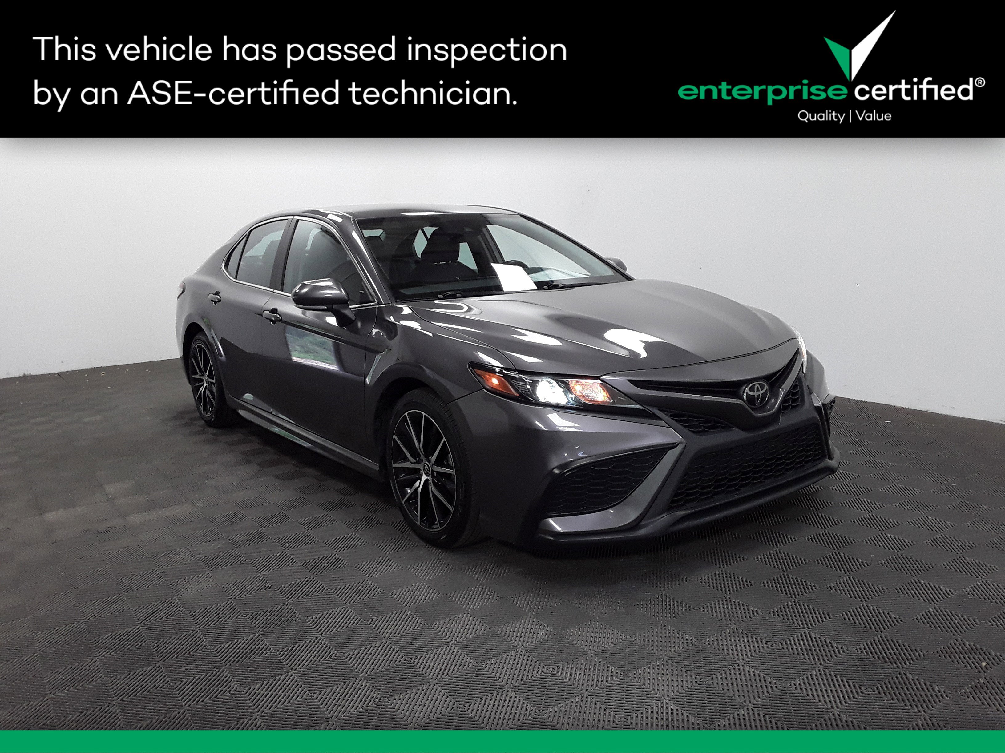 2023 Toyota Camry SE Auto
