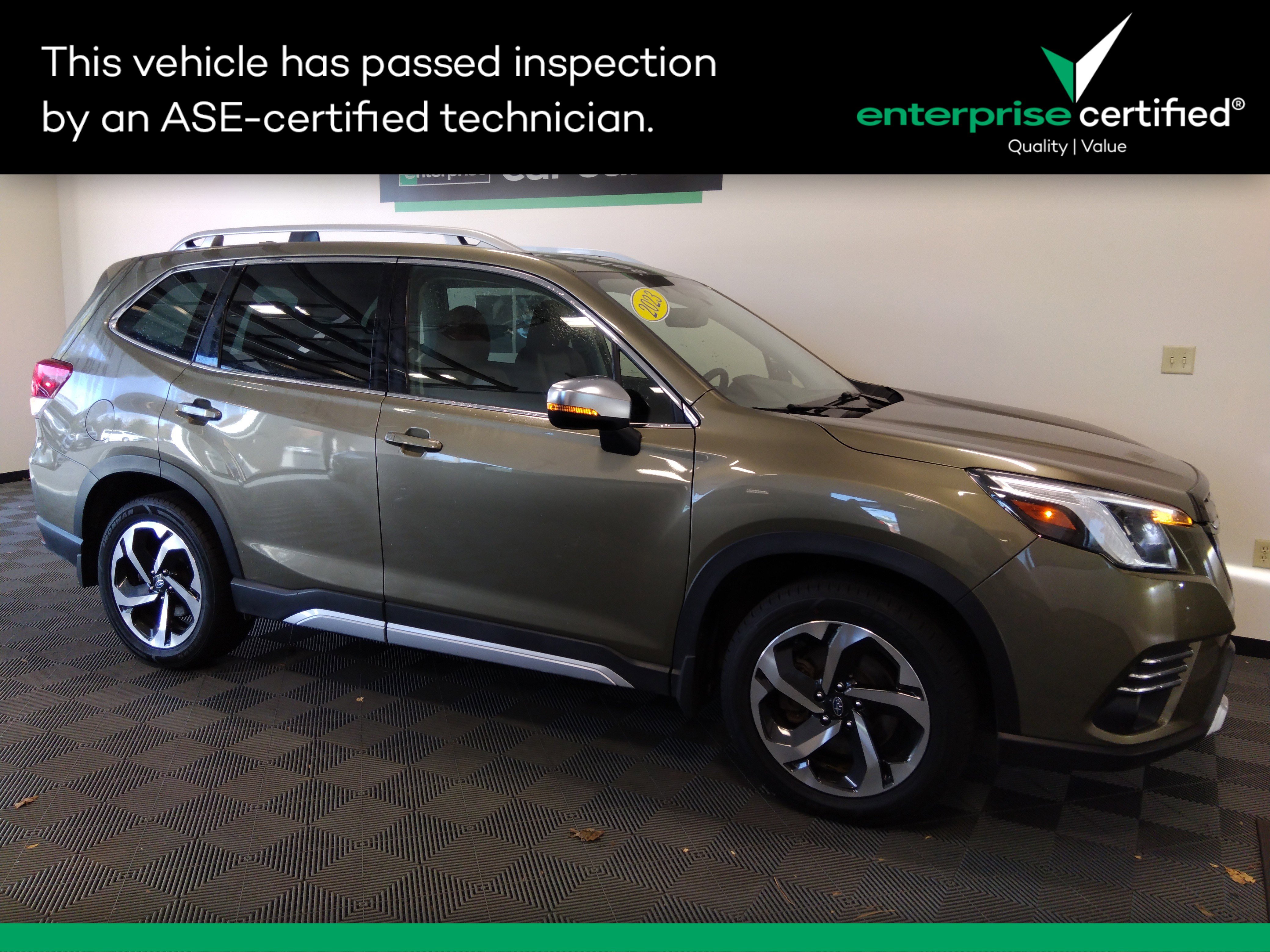 2023 Subaru Forester Touring's photo