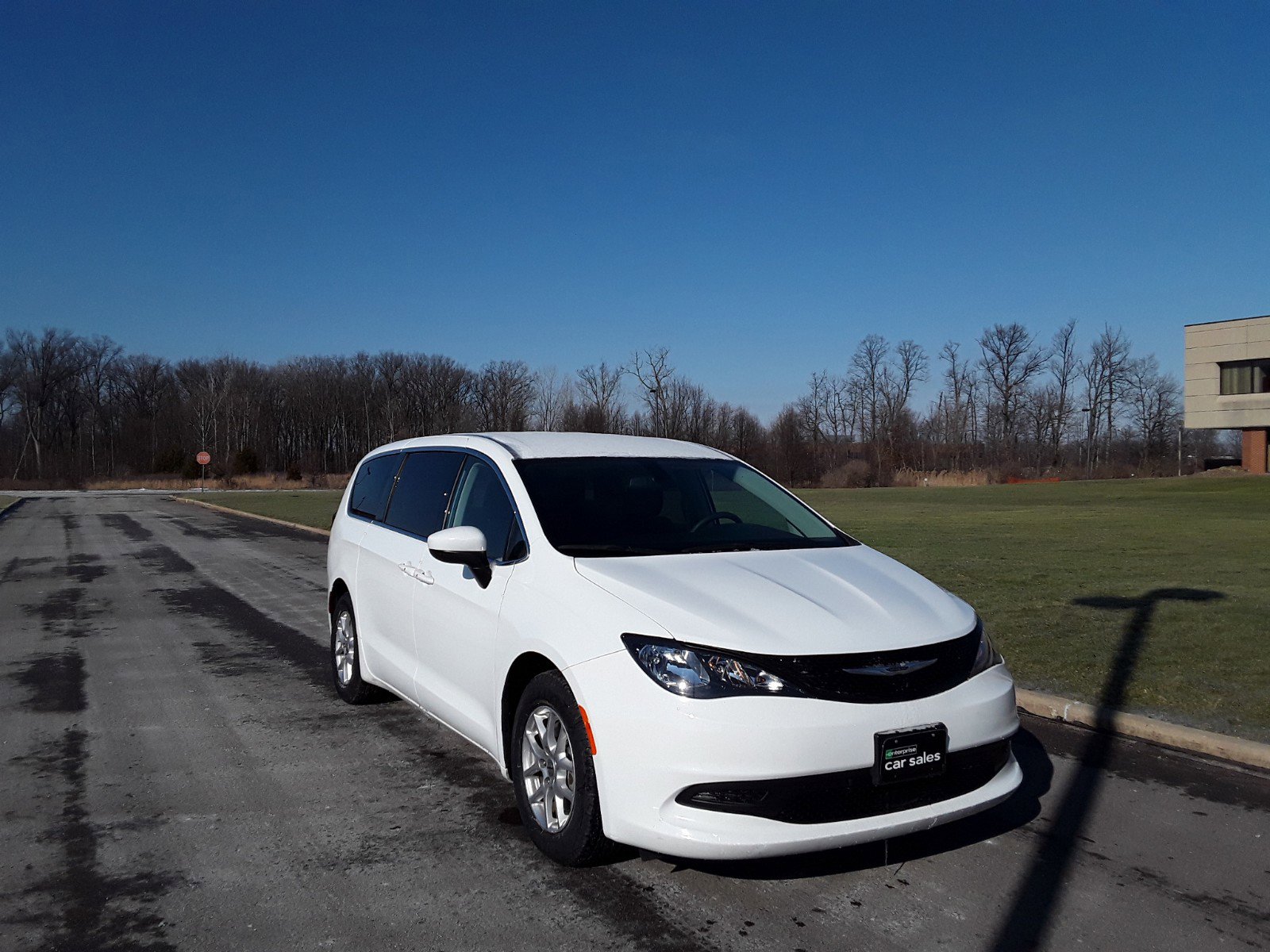 2022 Chrysler Voyager LX FWD