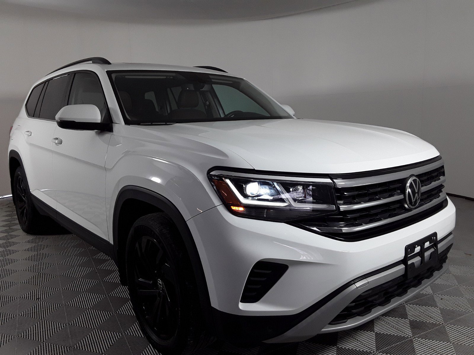 2022 Volkswagen Atlas 3.6L V6 SE w/Technology 4MOTION