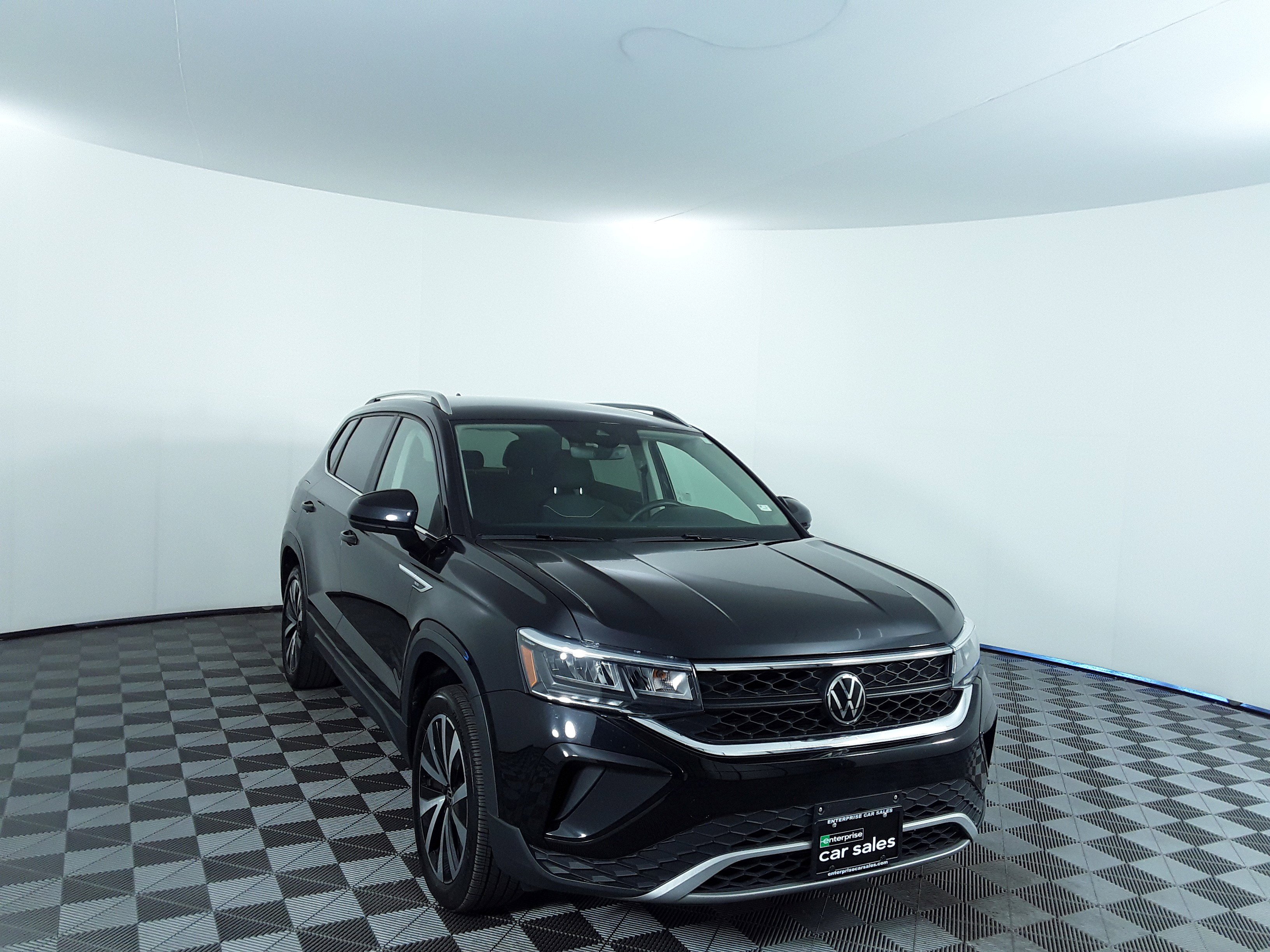 2024 Volkswagen Taos SE FWD