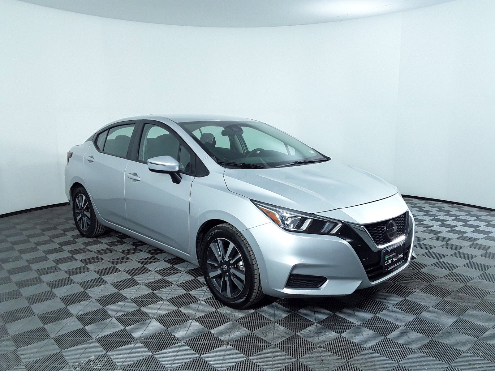 2021 Nissan Versa SV CVT