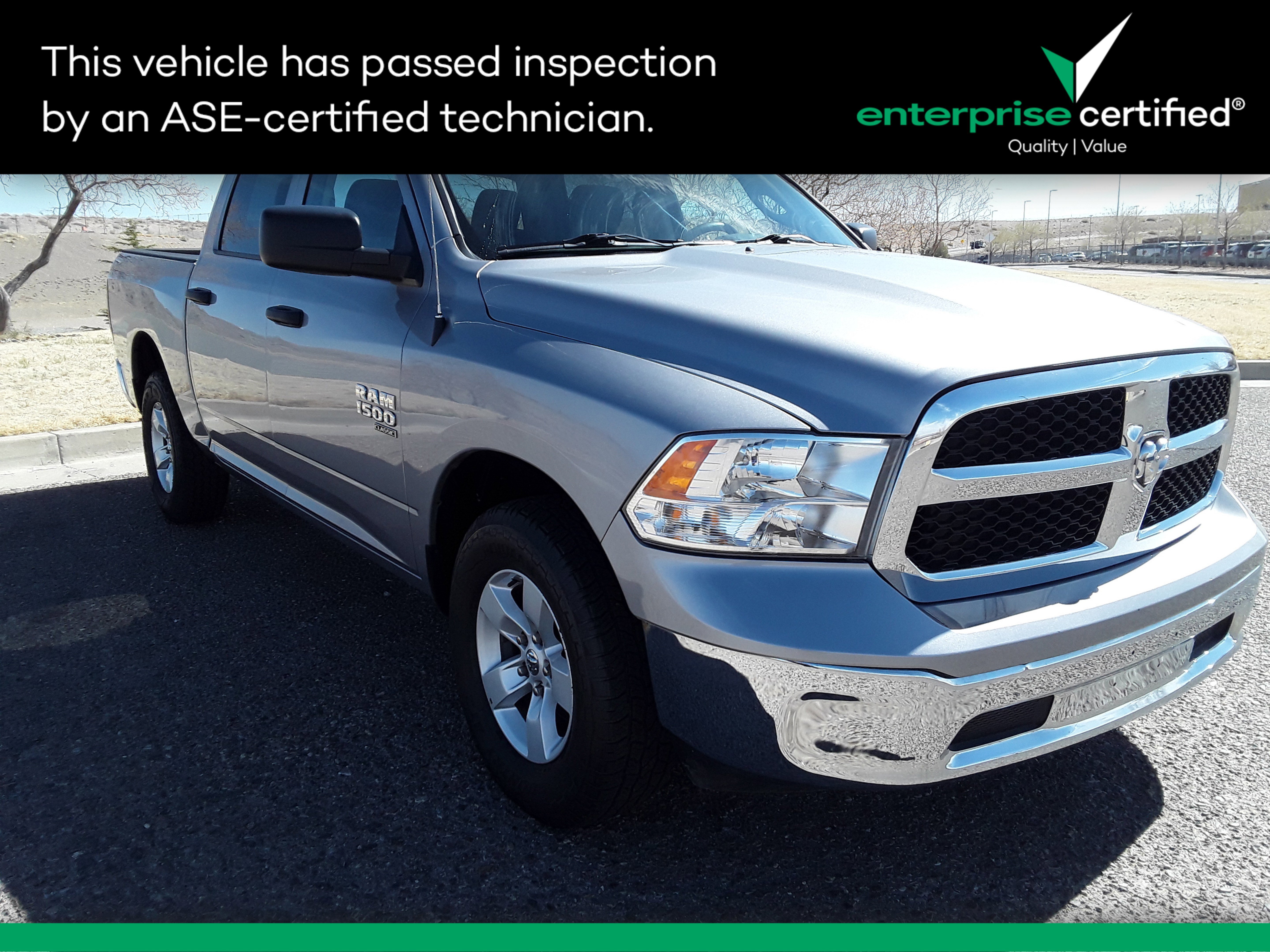 2022 Ram 1500 Classic SLT 4x2 Crew Cab 5'7