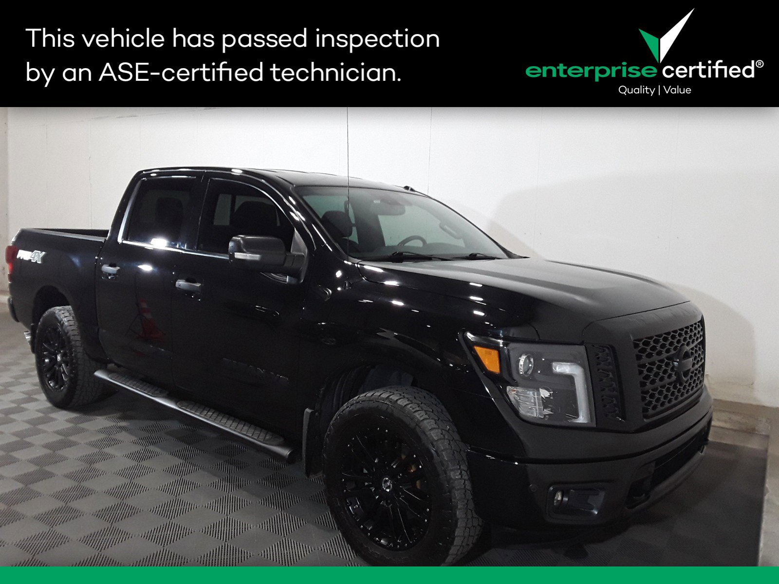 Used 2019 Nissan Titan SL 4x4 Crew Cab