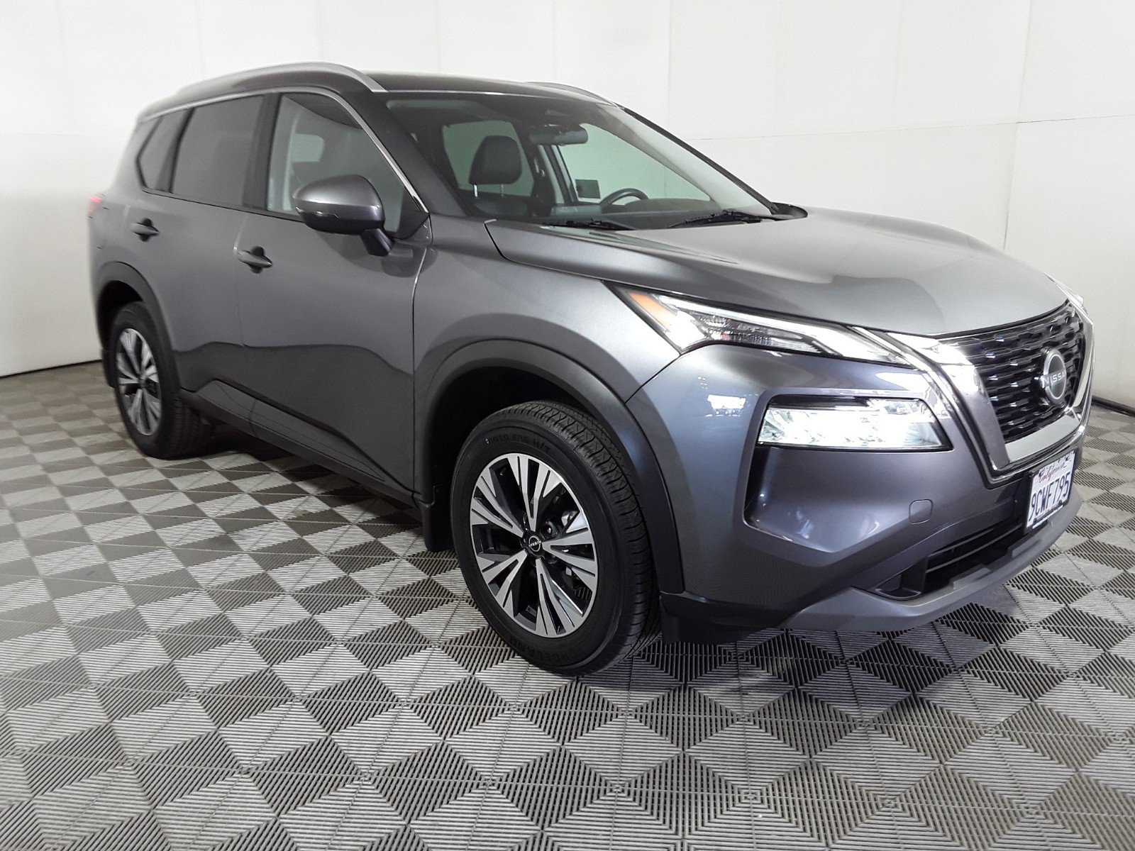 2022 Nissan Rogue FWD SV