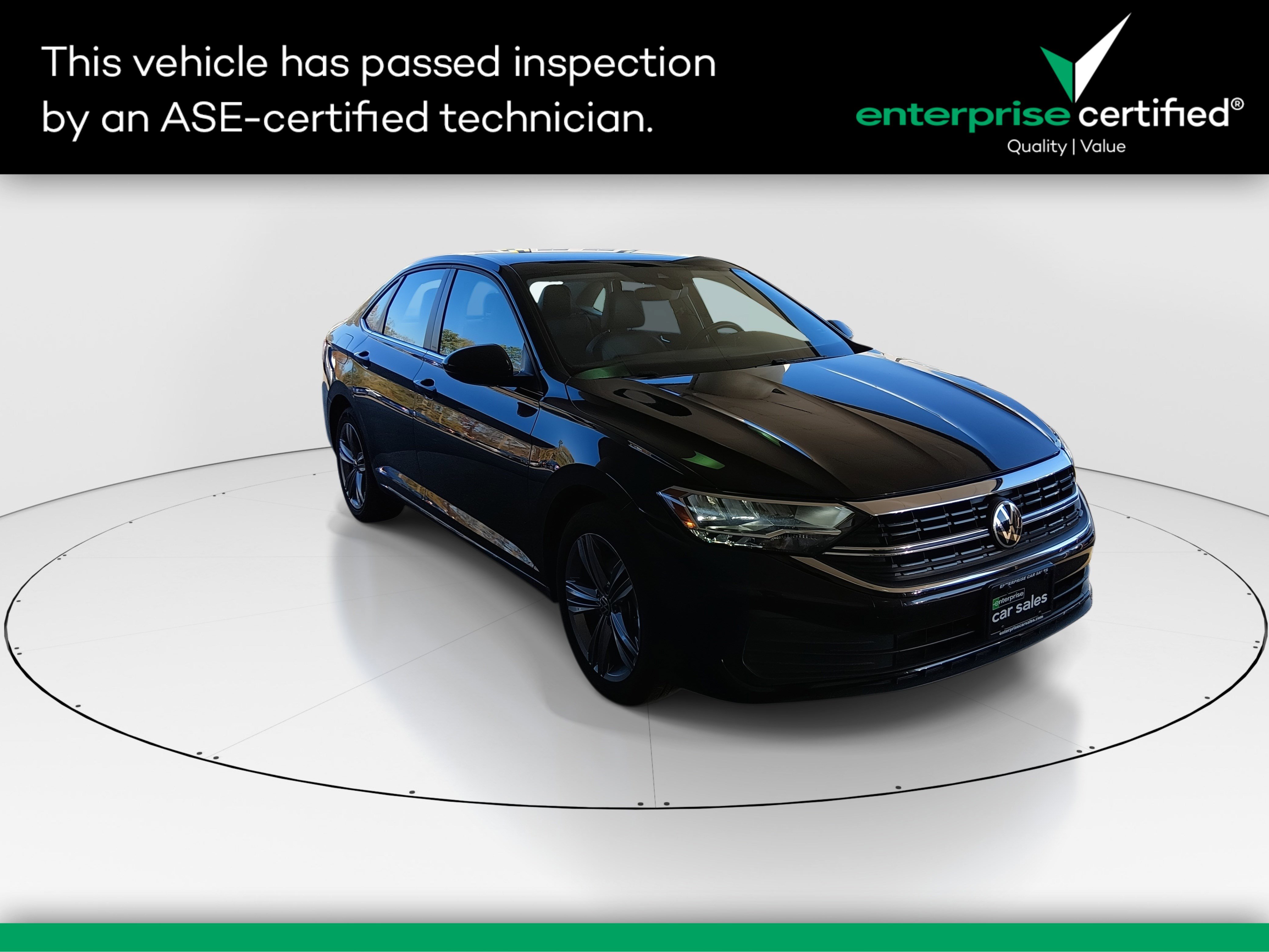 2024 Volkswagen Jetta SE's photo