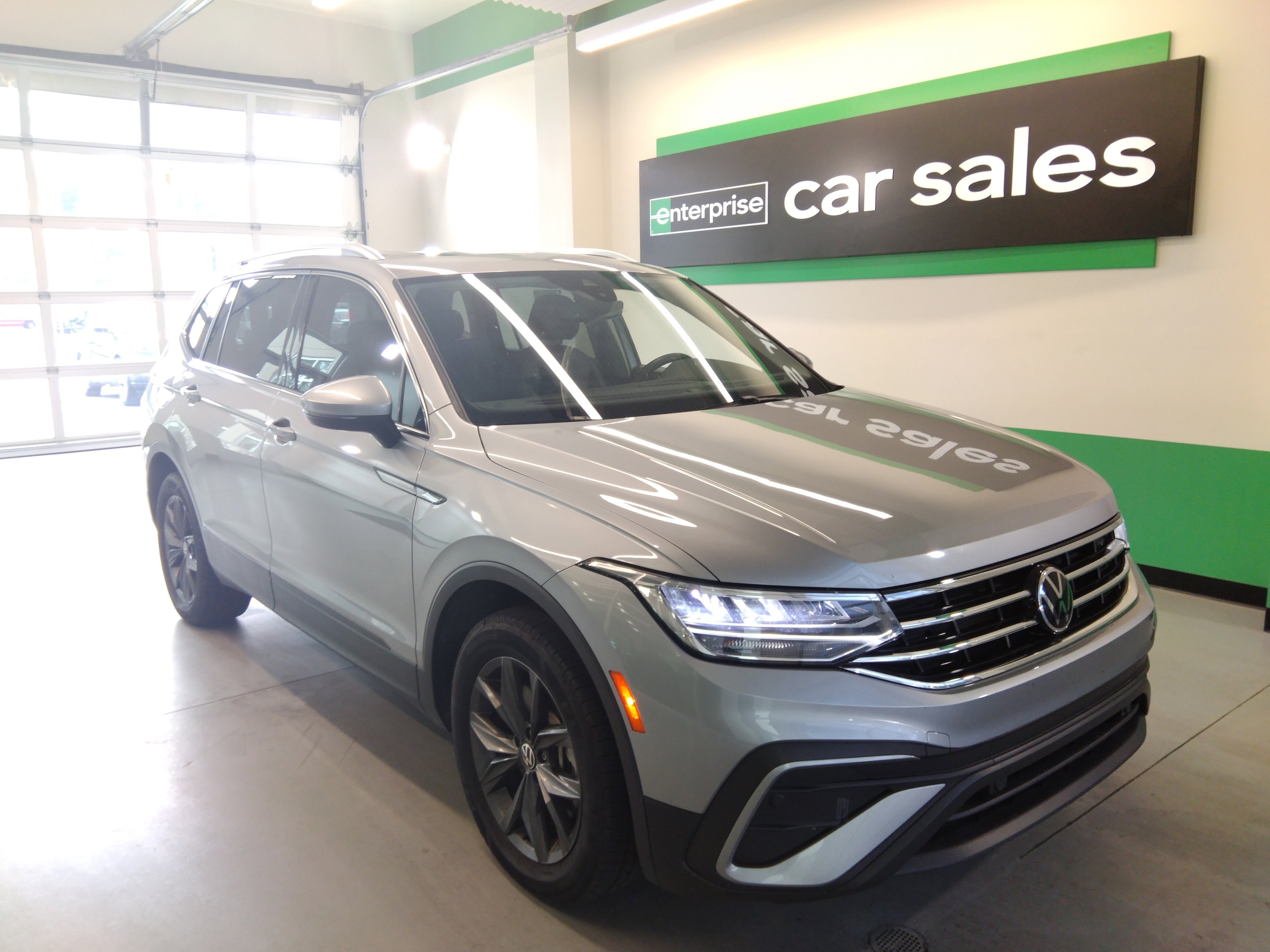 2022 Volkswagen Tiguan 2.0T SE FWD