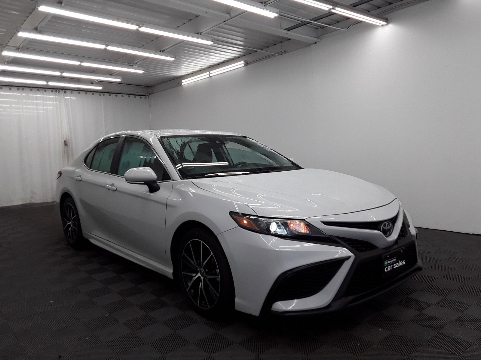 Used 2022 Toyota Camry SE Auto