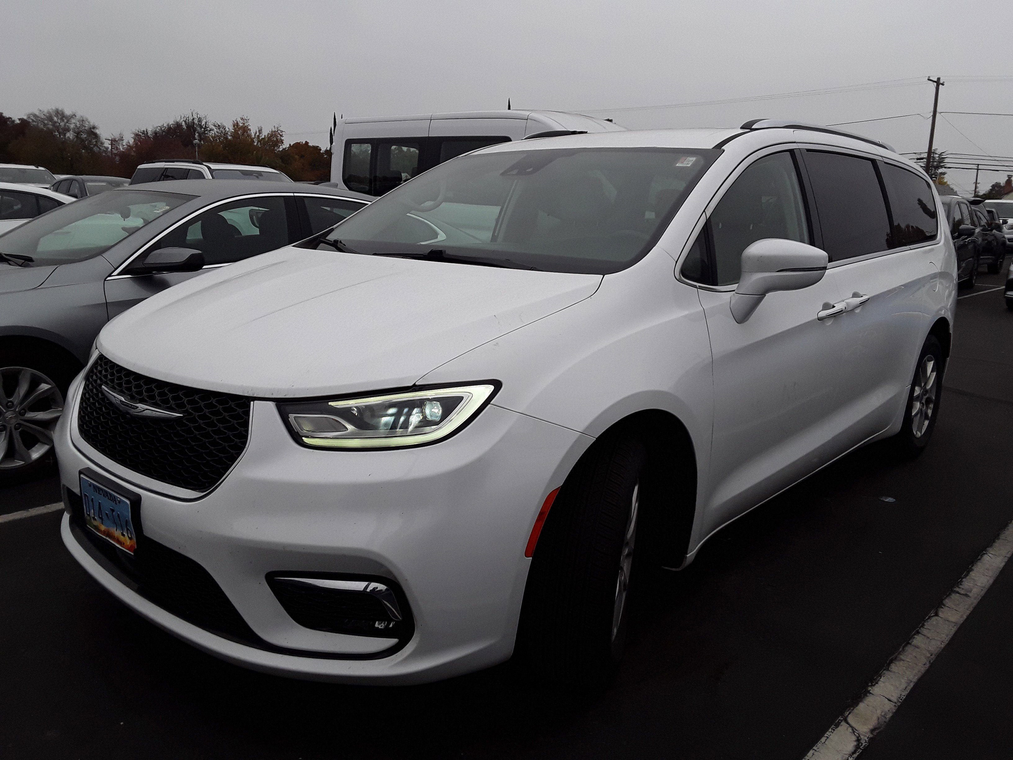 Used 2021 Chrysler Pacifica Touring L FWD