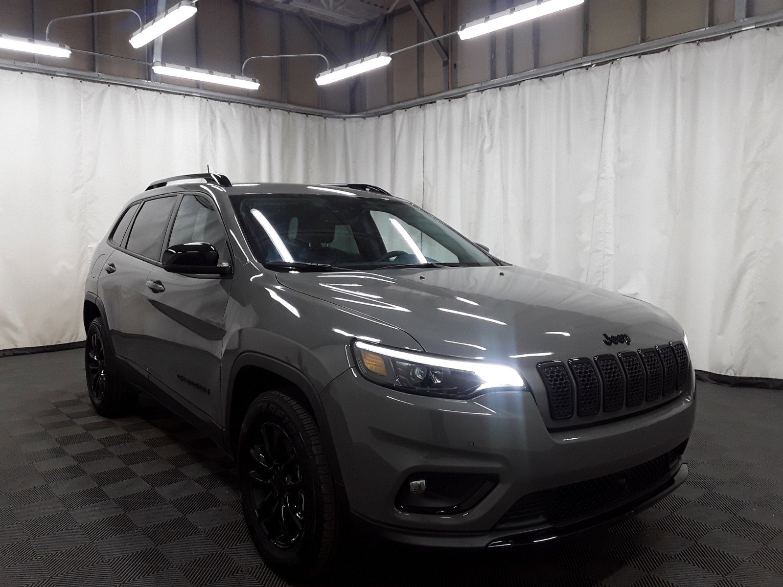 Used 2023 Jeep Cherokee Altitude Lux 4x4