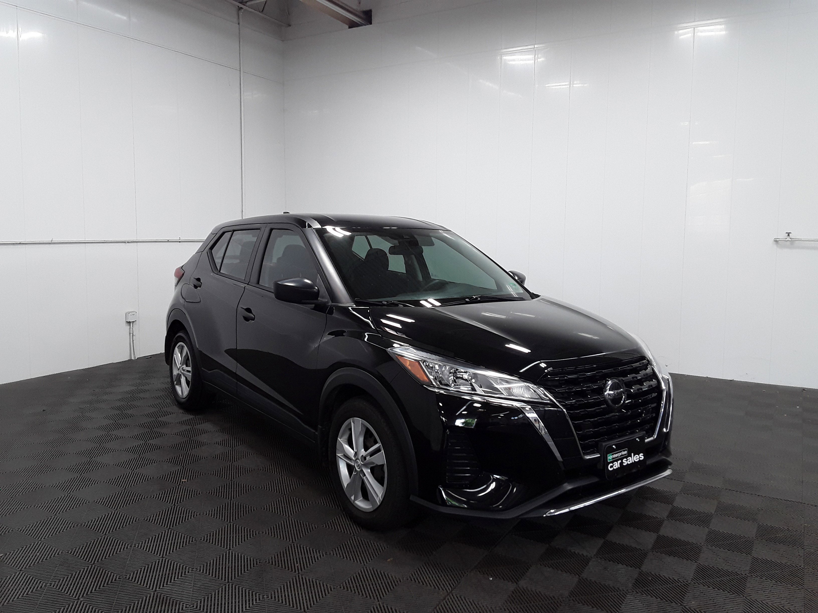 2021 Nissan Kicks S FWD