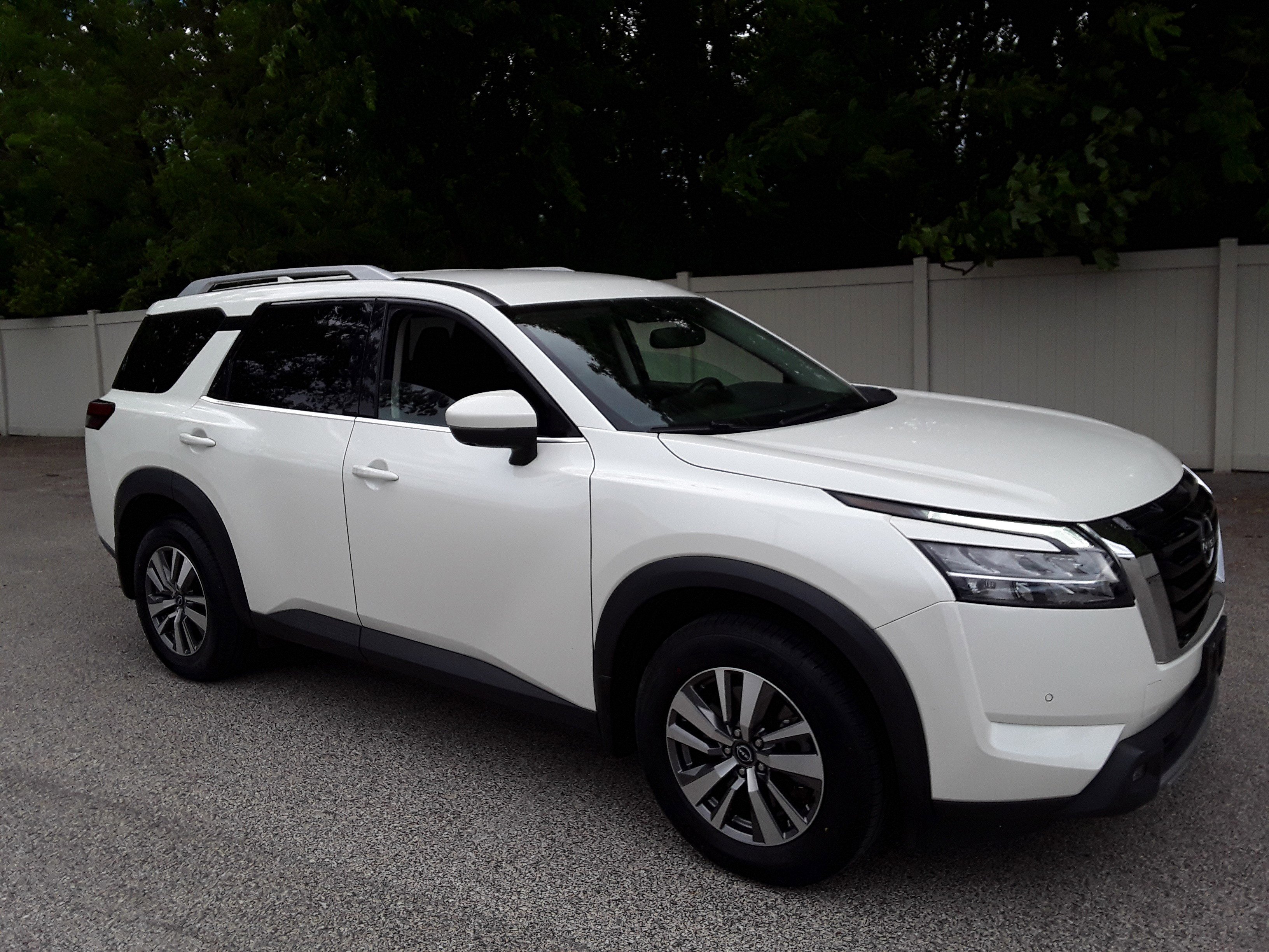 2022 Nissan Pathfinder SL 4WD