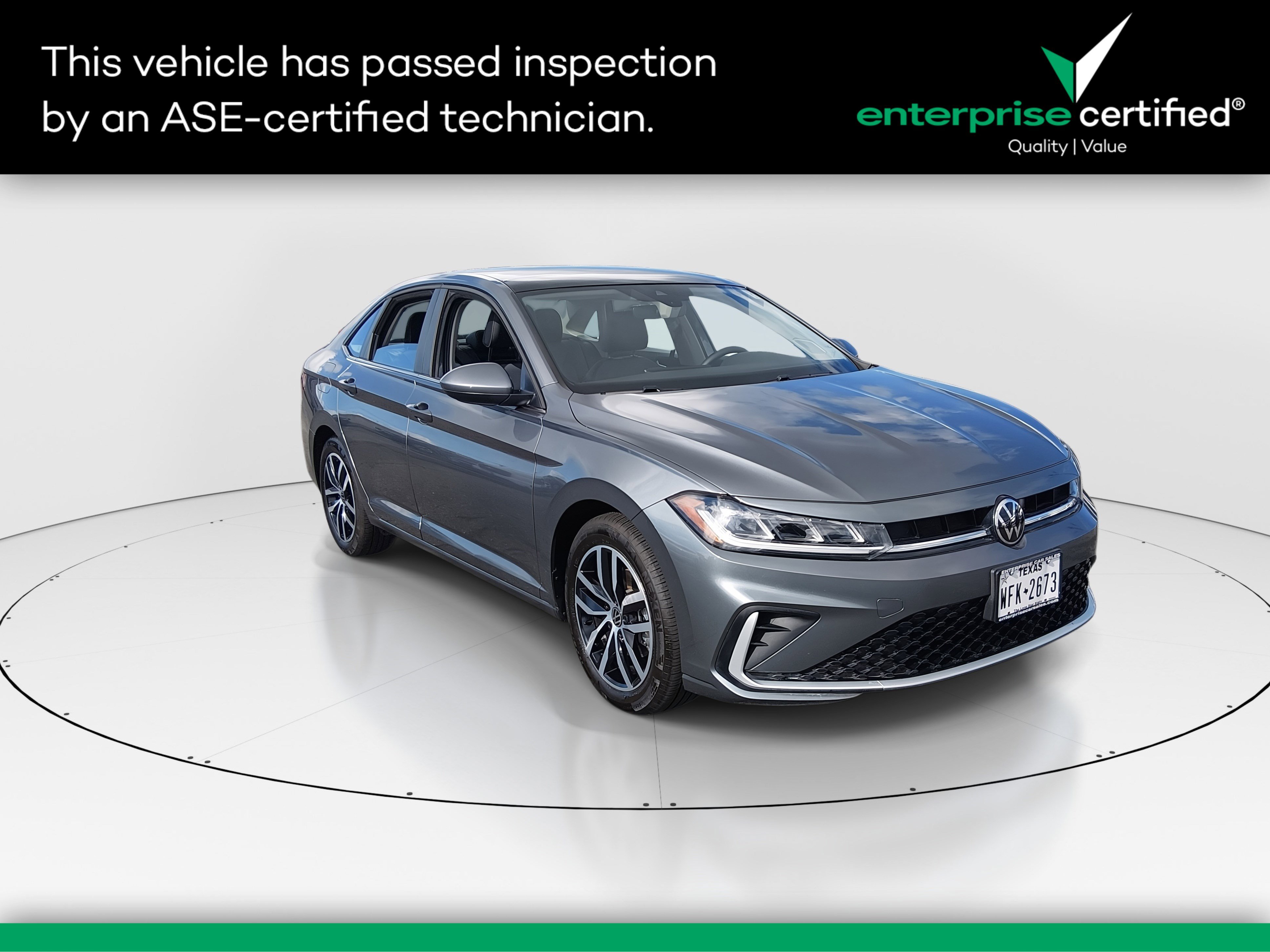 2025 Volkswagen Jetta SE's photo