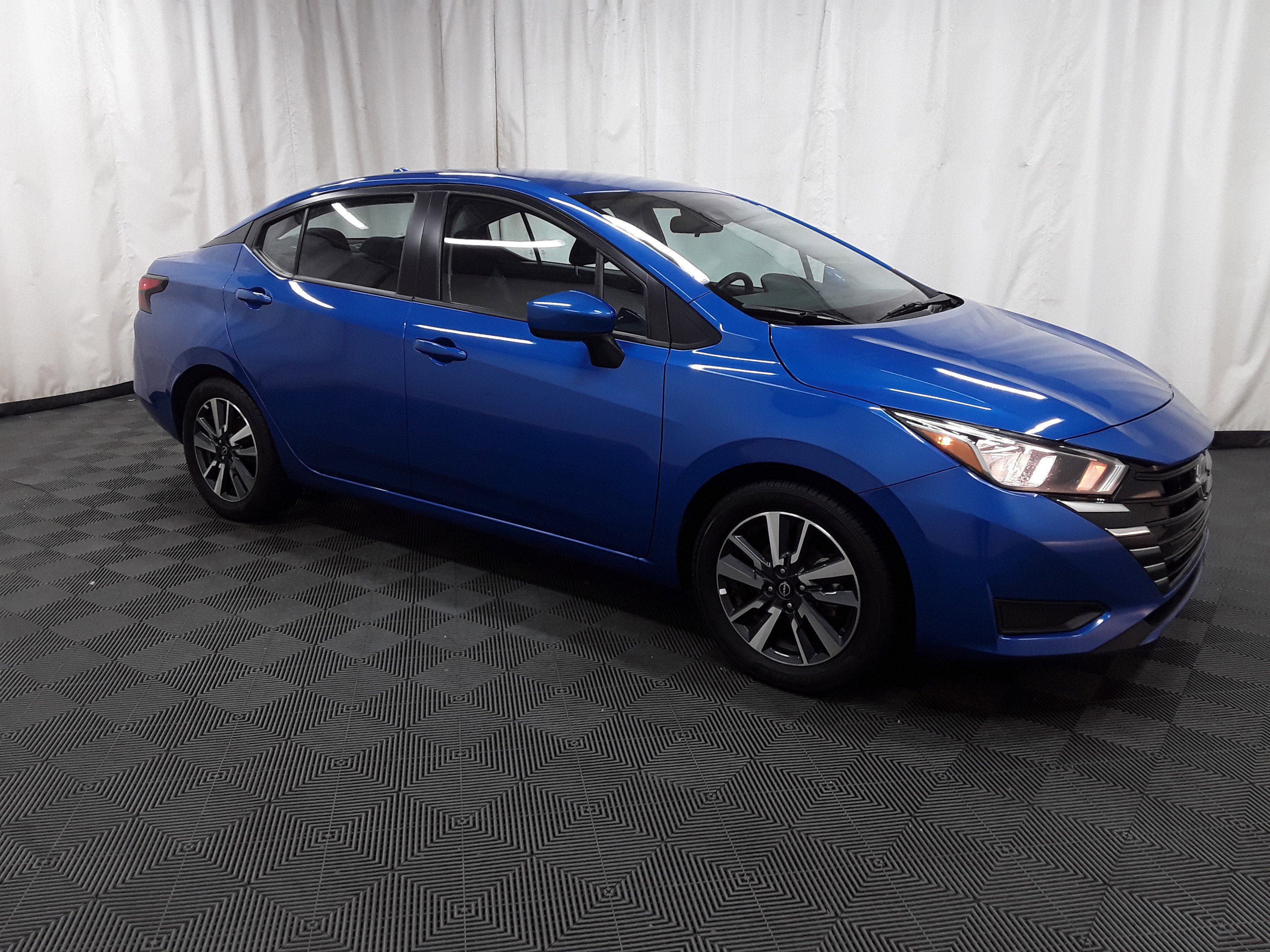 2023 Nissan Versa SV CVT