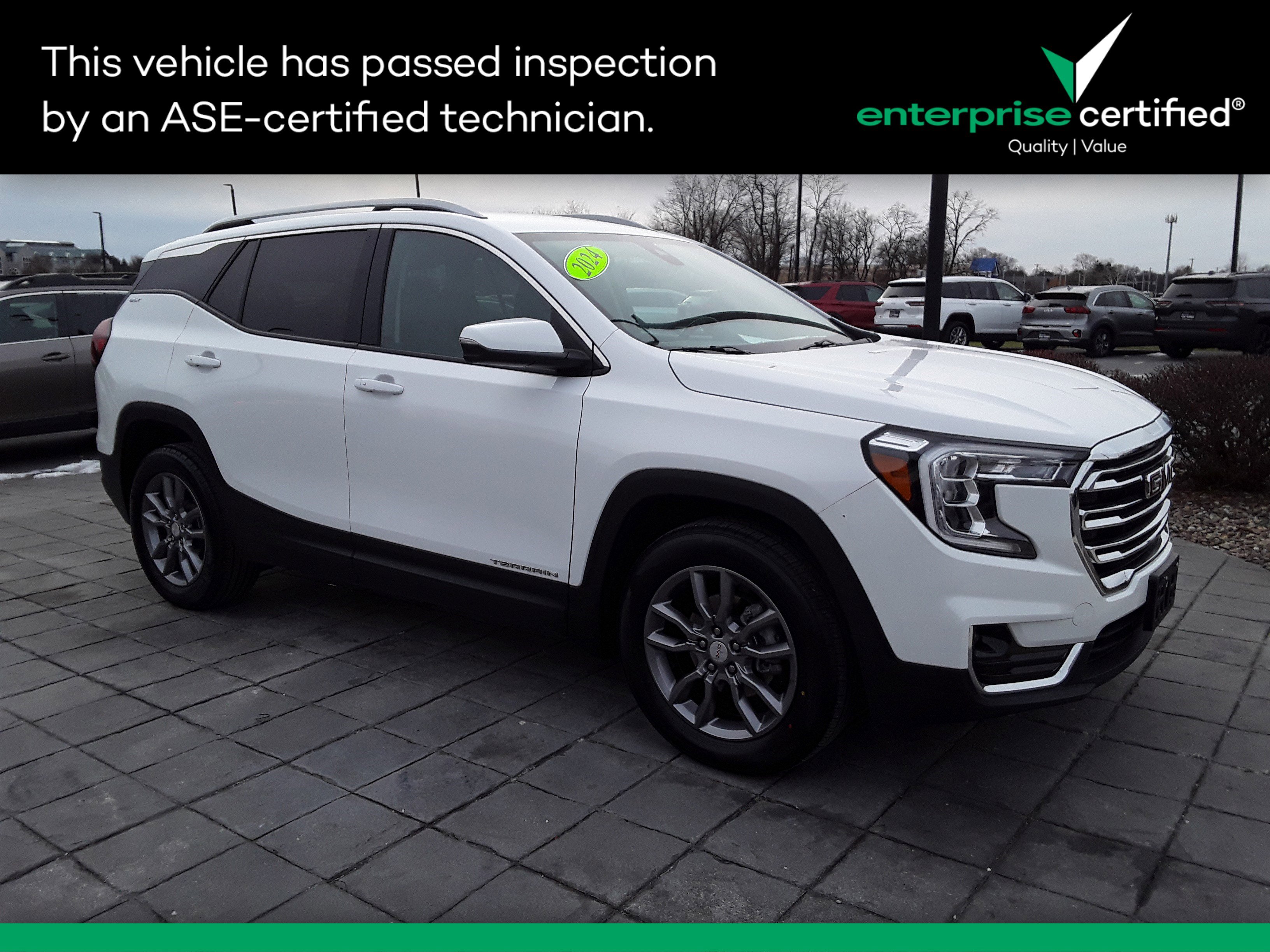 2024 GMC Terrain SLT's photo