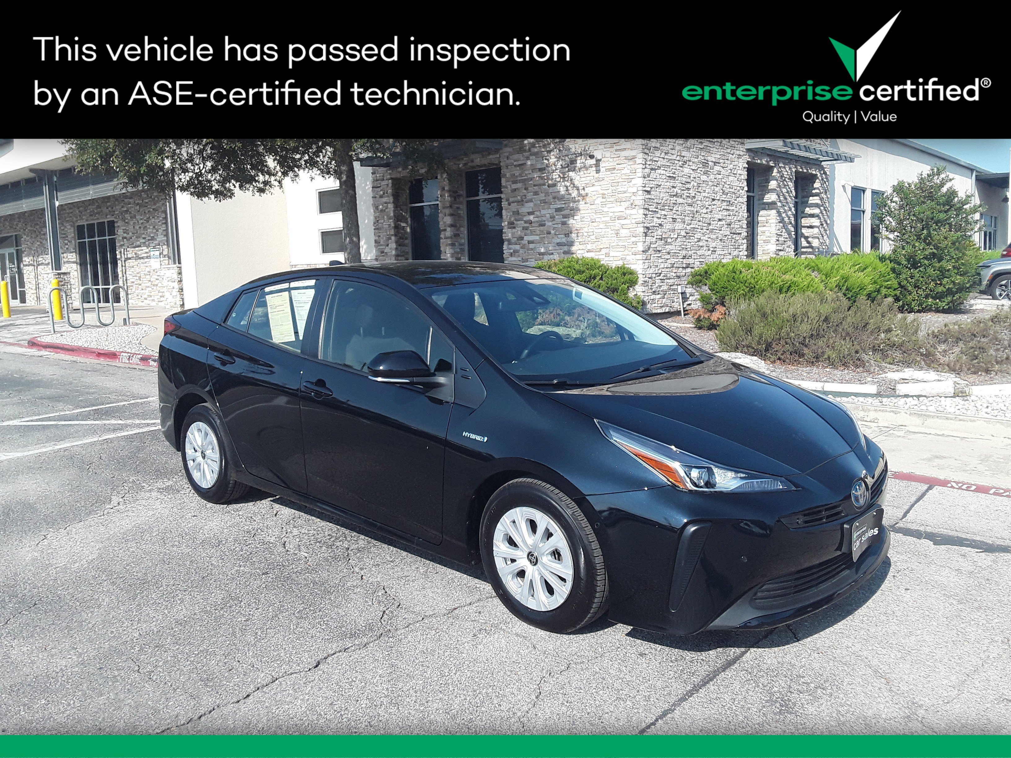 Used 2022 Toyota Prius LE