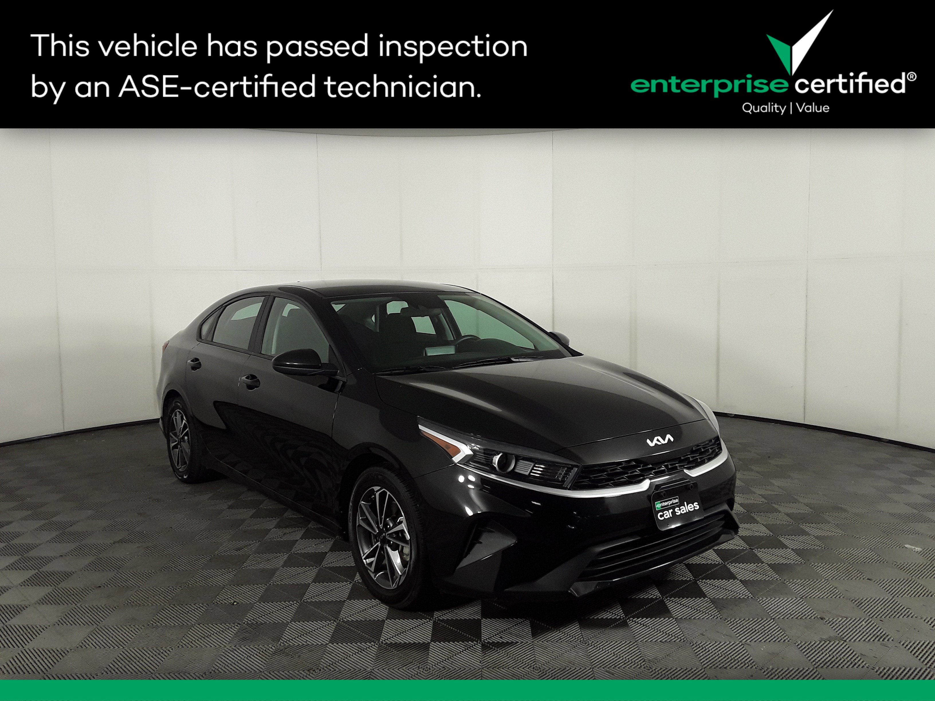 Used 2023 Kia Forte LXS IVT