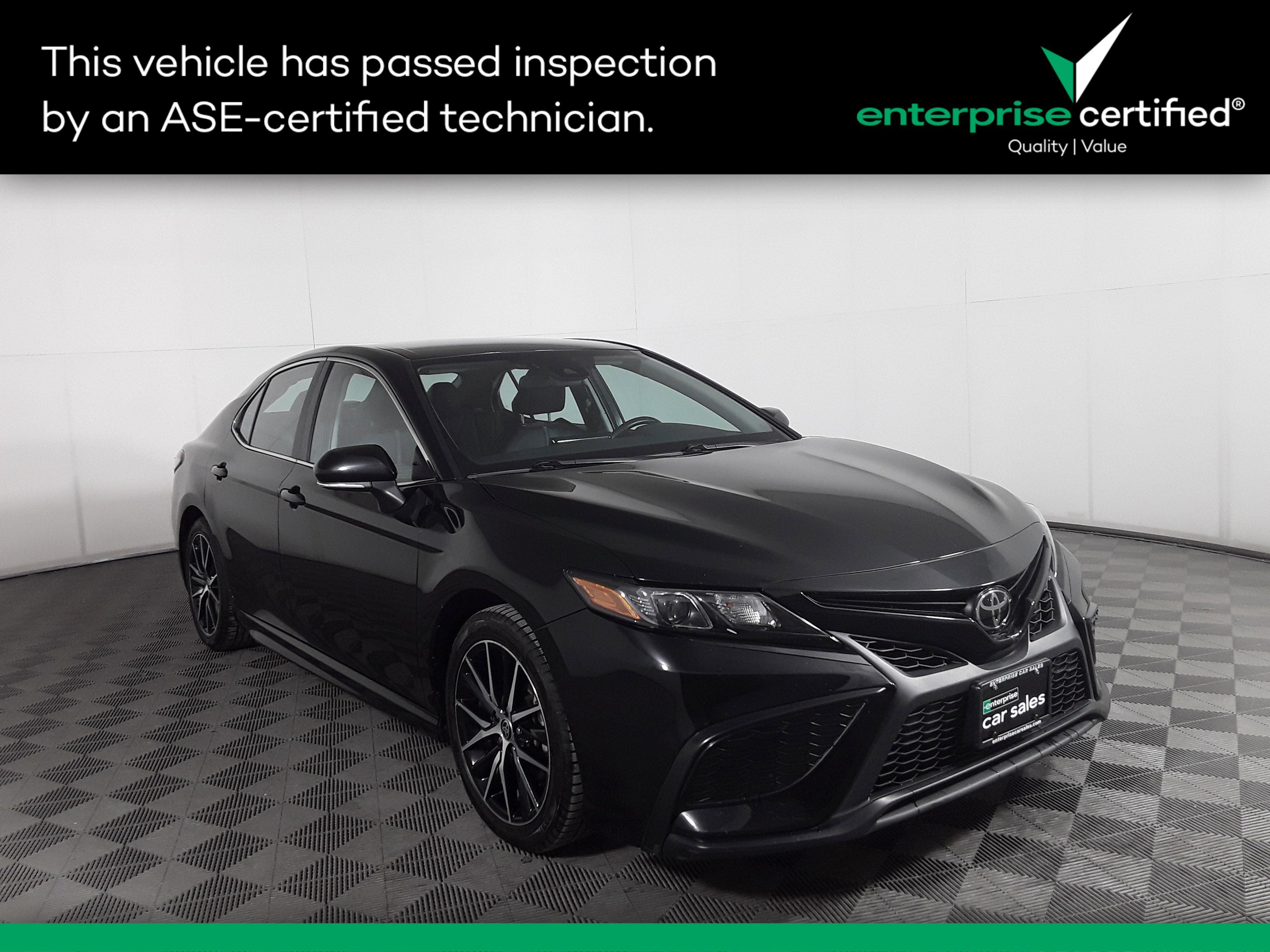 2023 Toyota Camry SE Auto