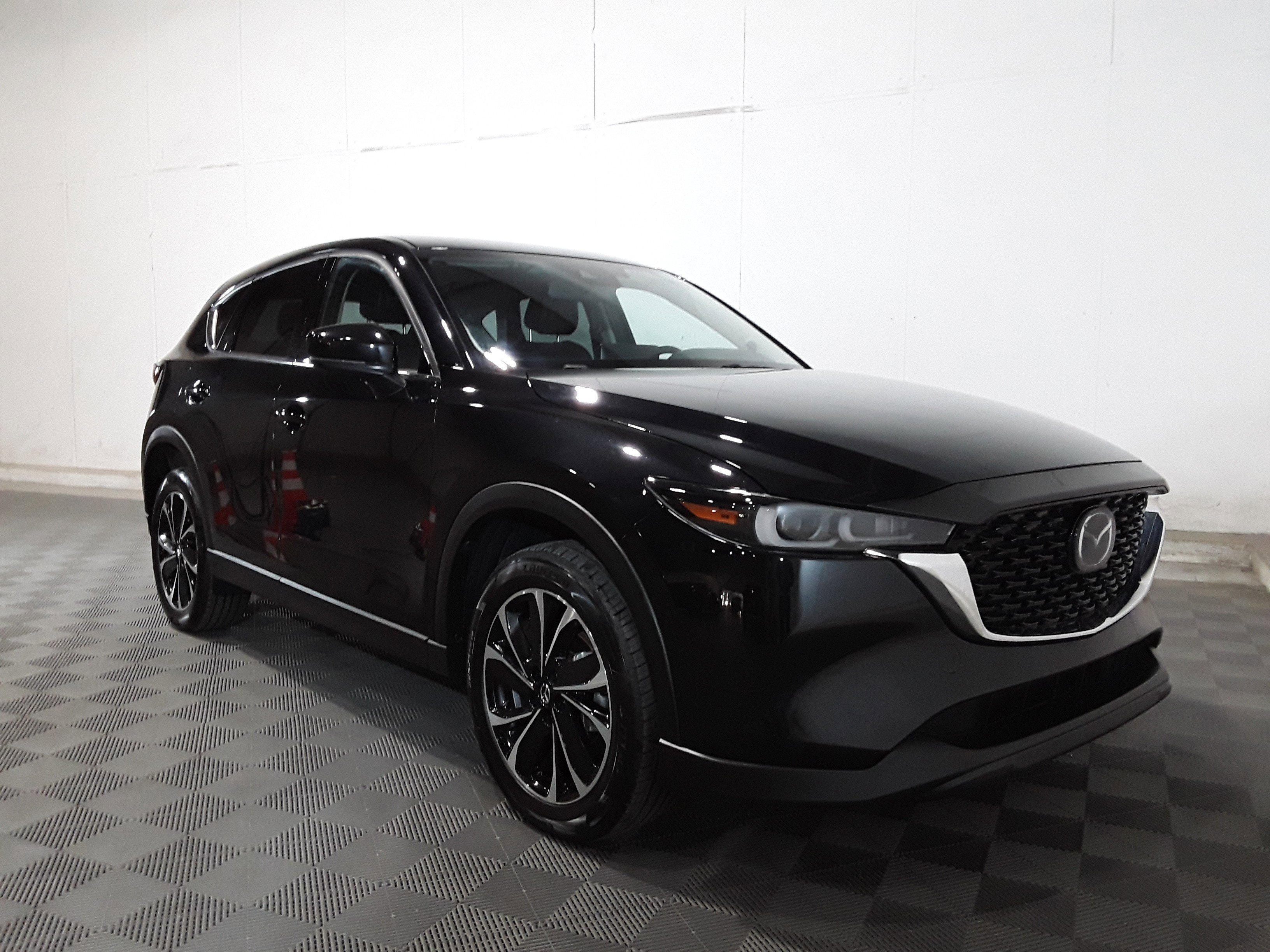 2023 Mazda CX-5 S Premium package