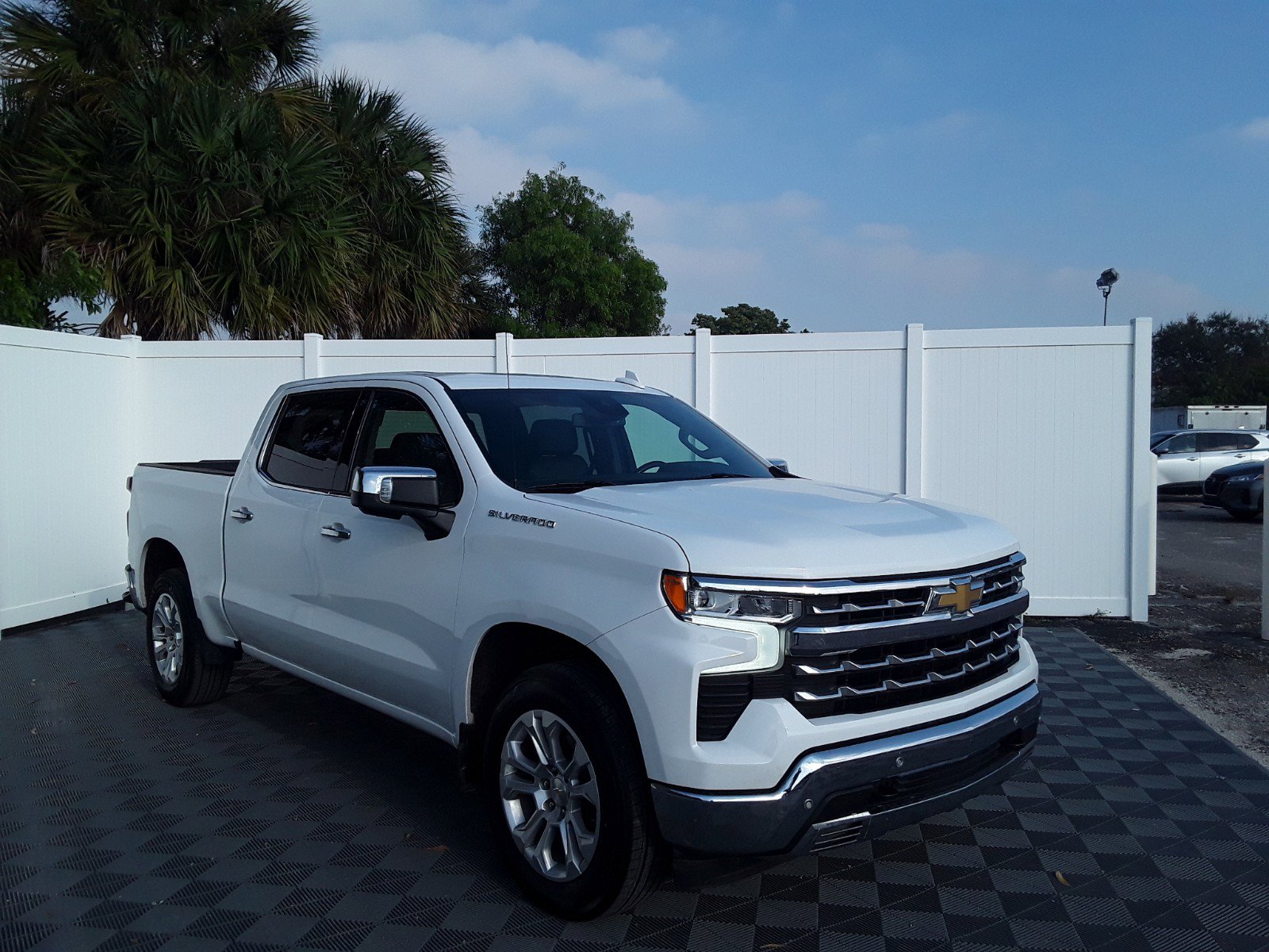 2023 Chevrolet Silverado 1500 2WD Crew Cab 147