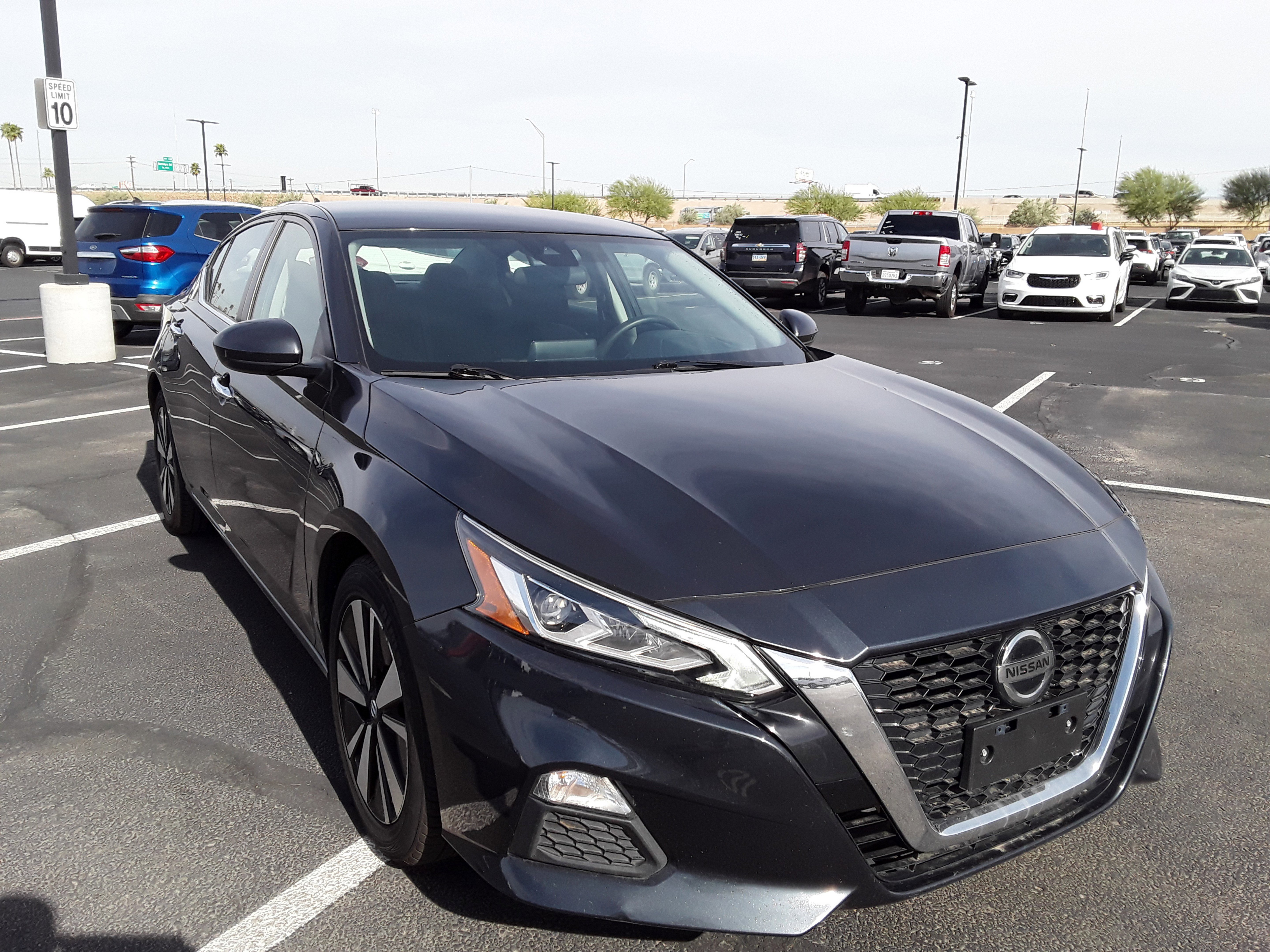 2022 Nissan Altima 2.5 SV Sedan