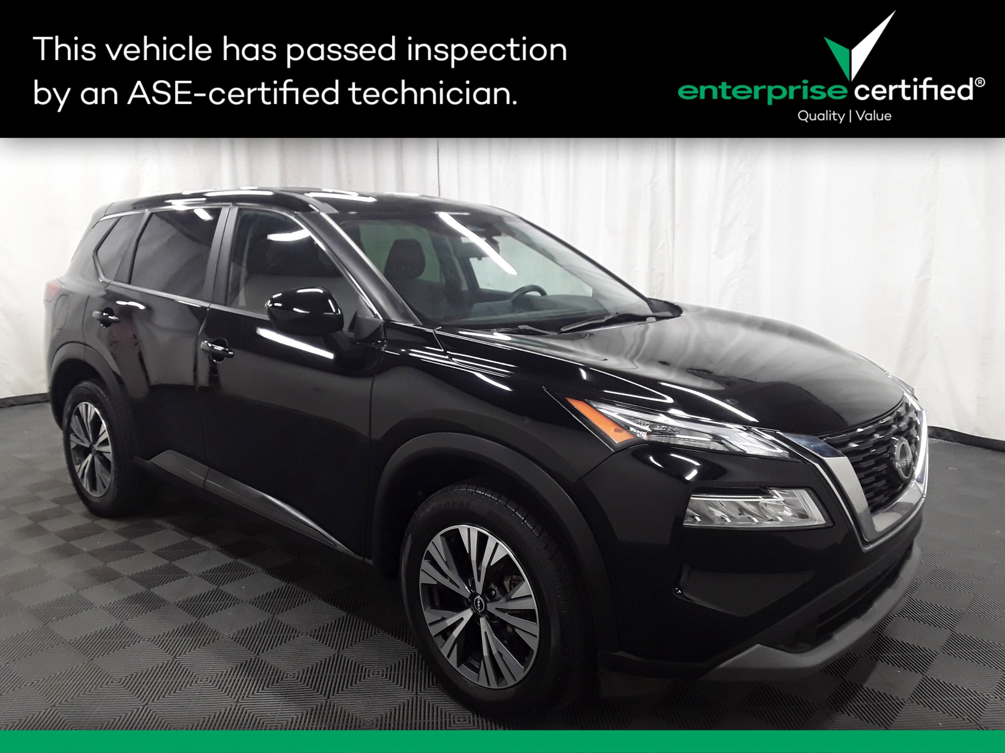 2023 Nissan Rogue SV's photo