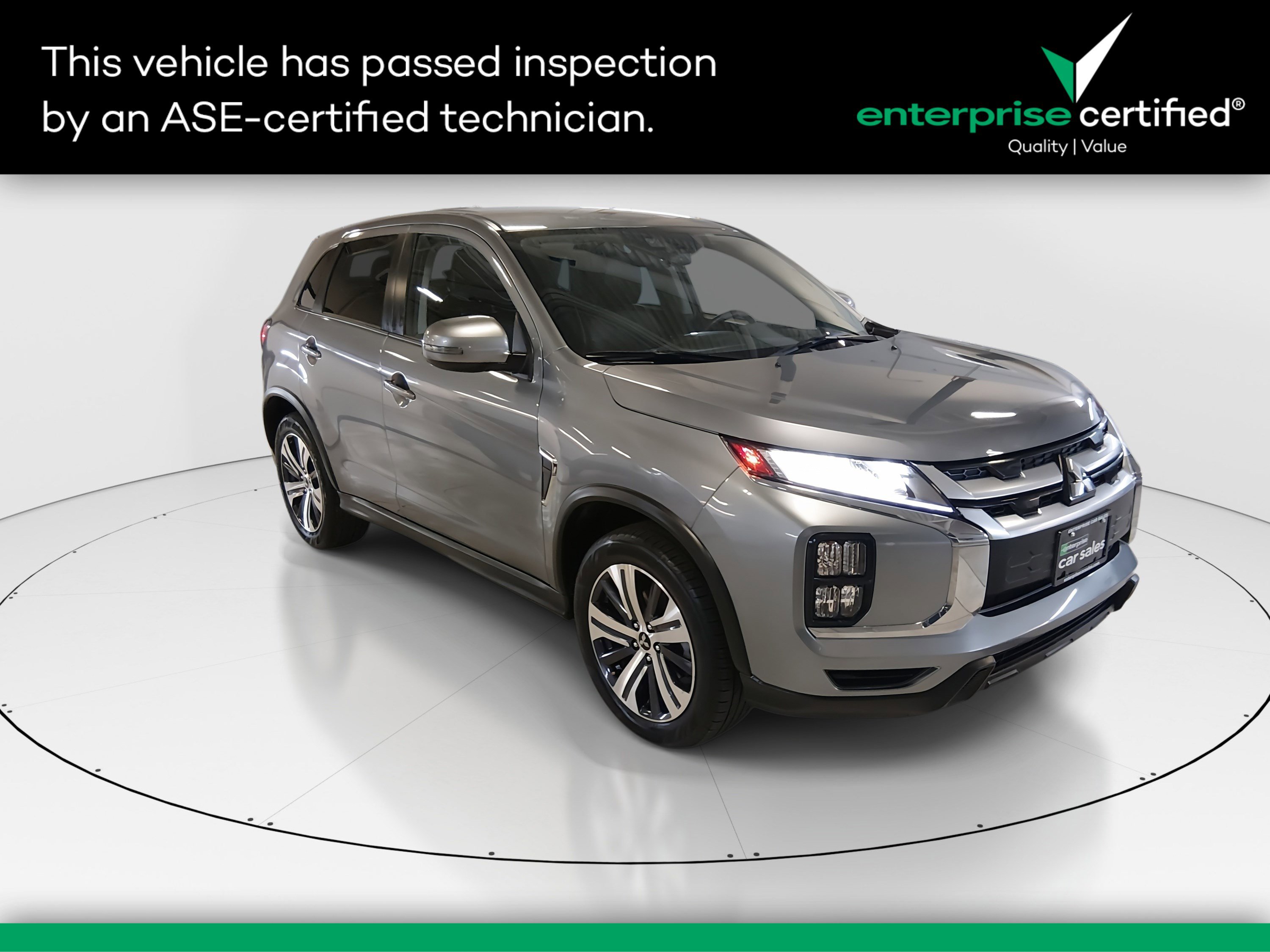 2024 Mitsubishi Outlander Sport SE's photo