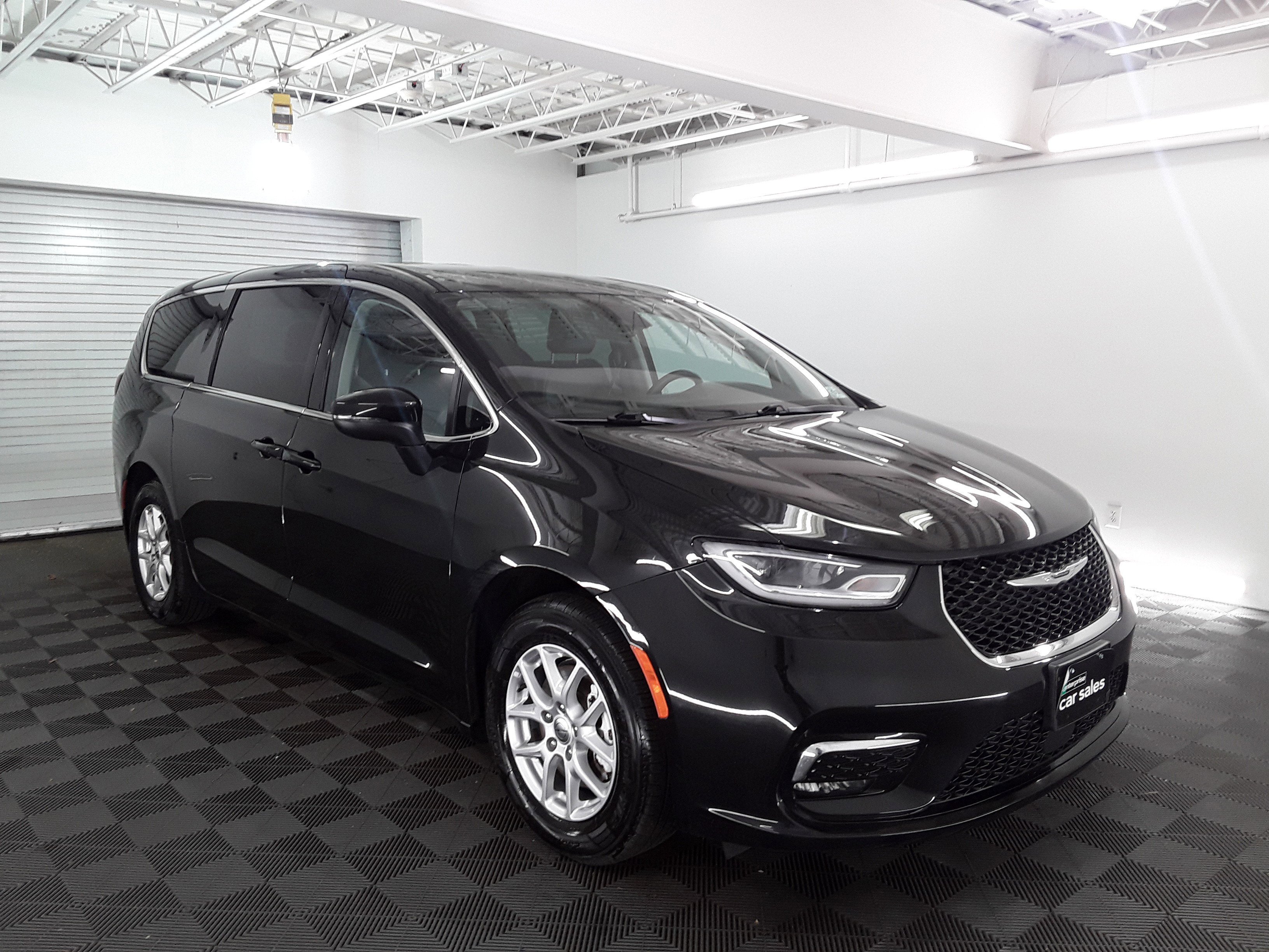 2023 Chrysler Pacifica Touring L FWD