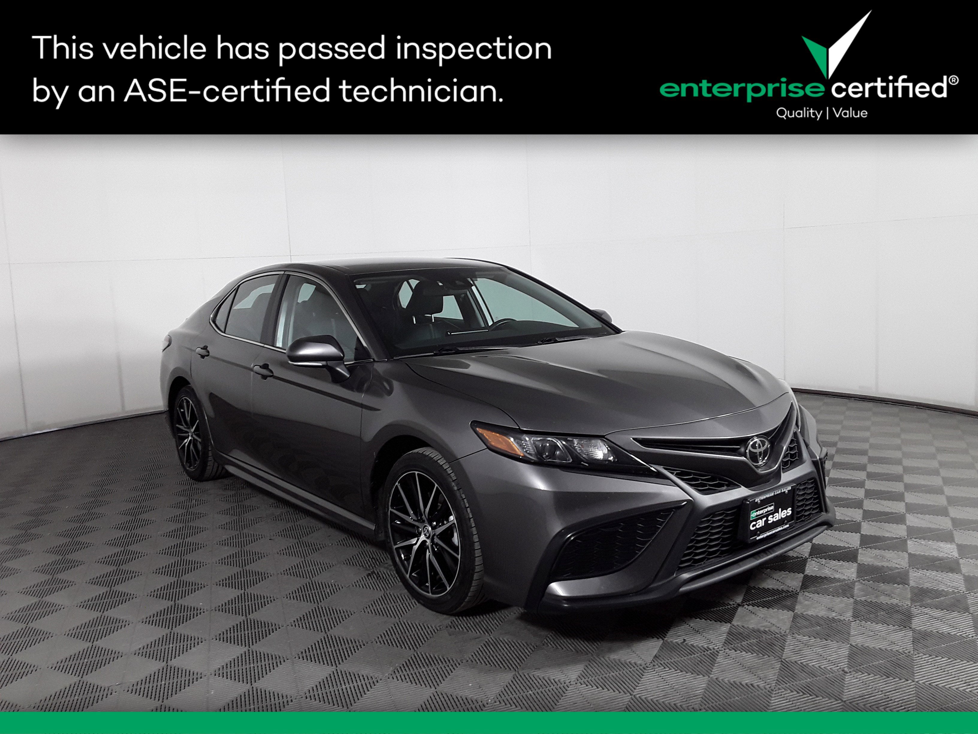 2023 Toyota Camry SE Auto