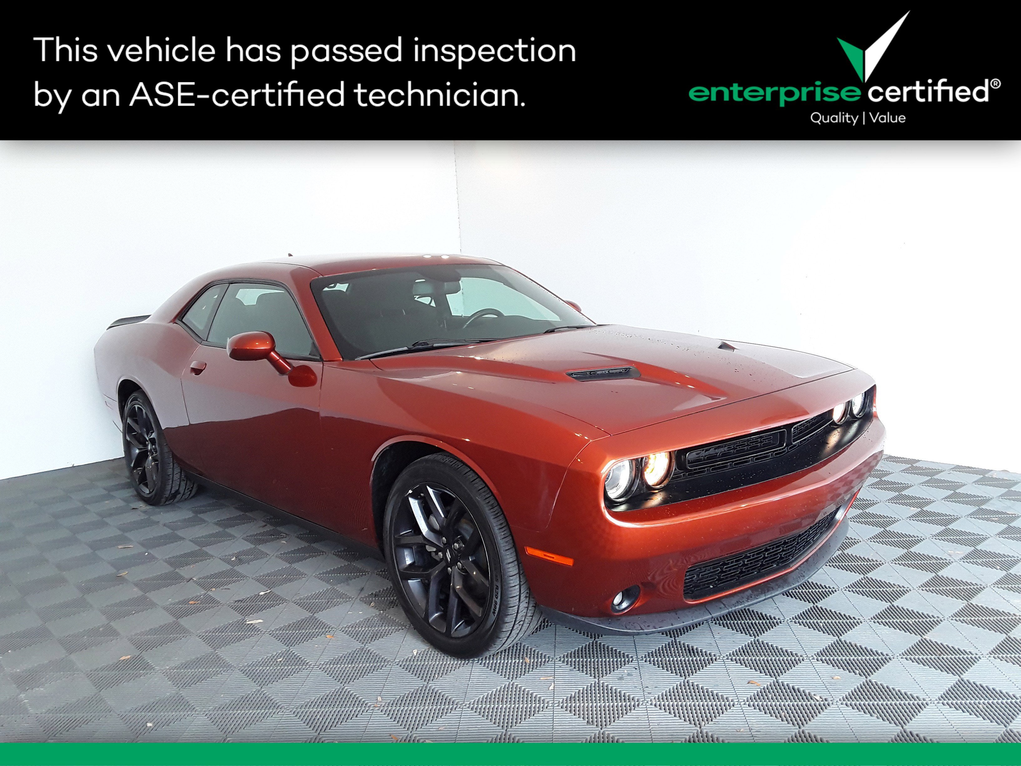 2022 Dodge Challenger SXT RWD