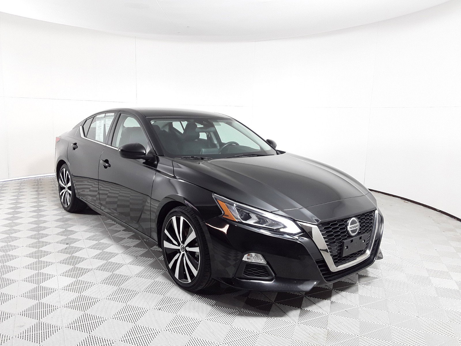 2022 Nissan Altima 2.5 SR Sedan