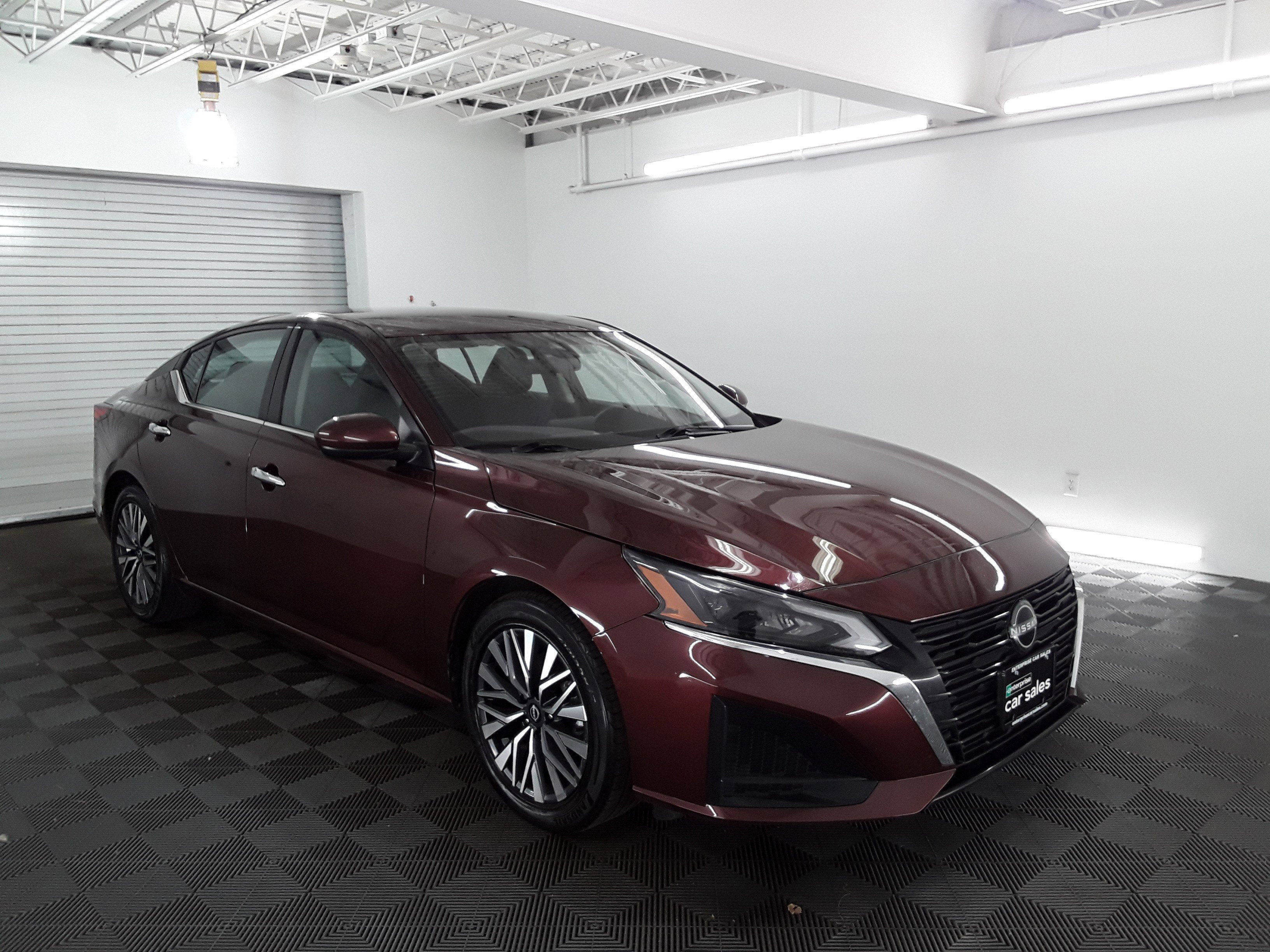 2023 Nissan Altima 2.5 SV Sedan