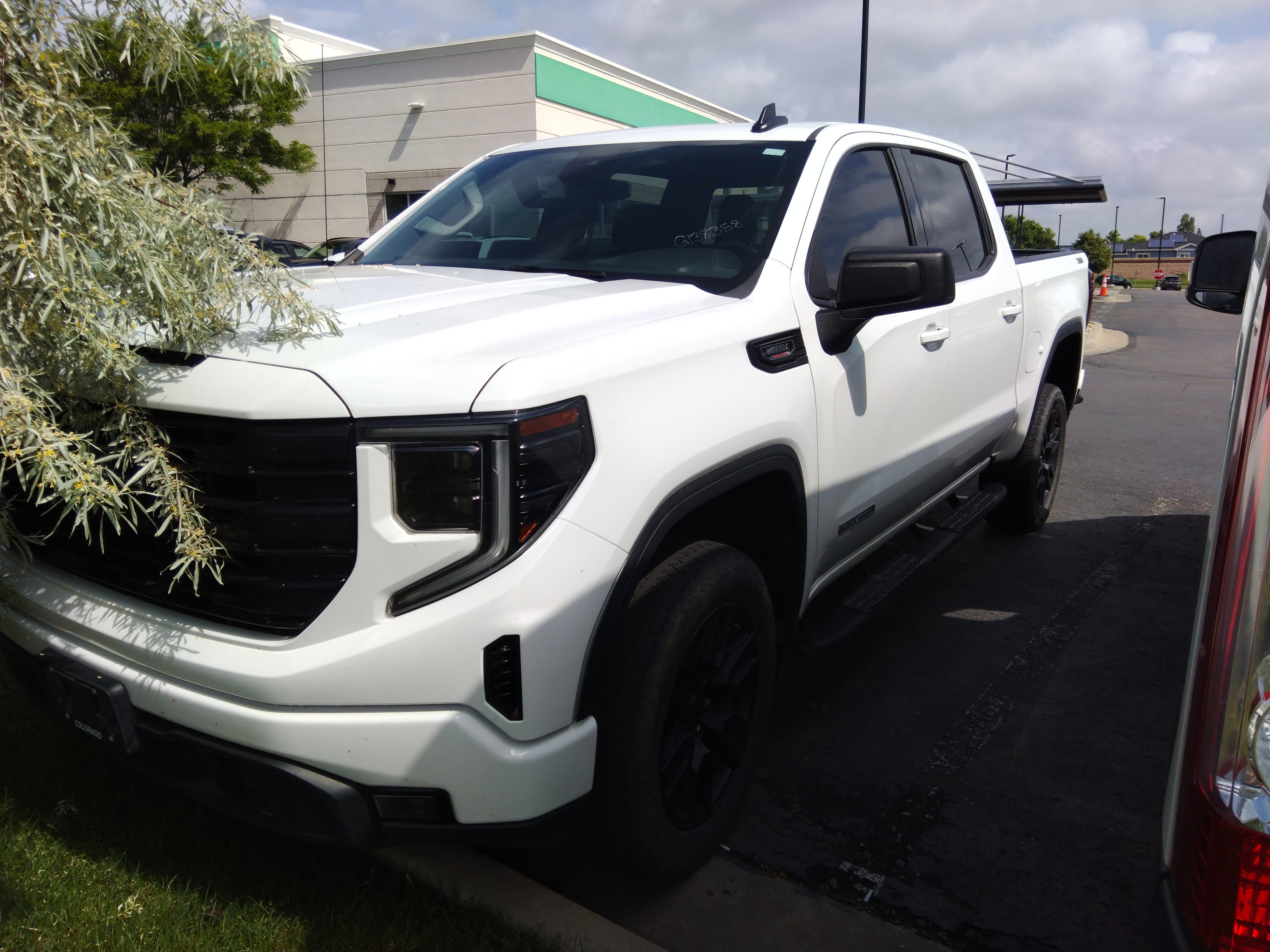 2023 GMC Sierra 1500 4WD Crew Cab 157