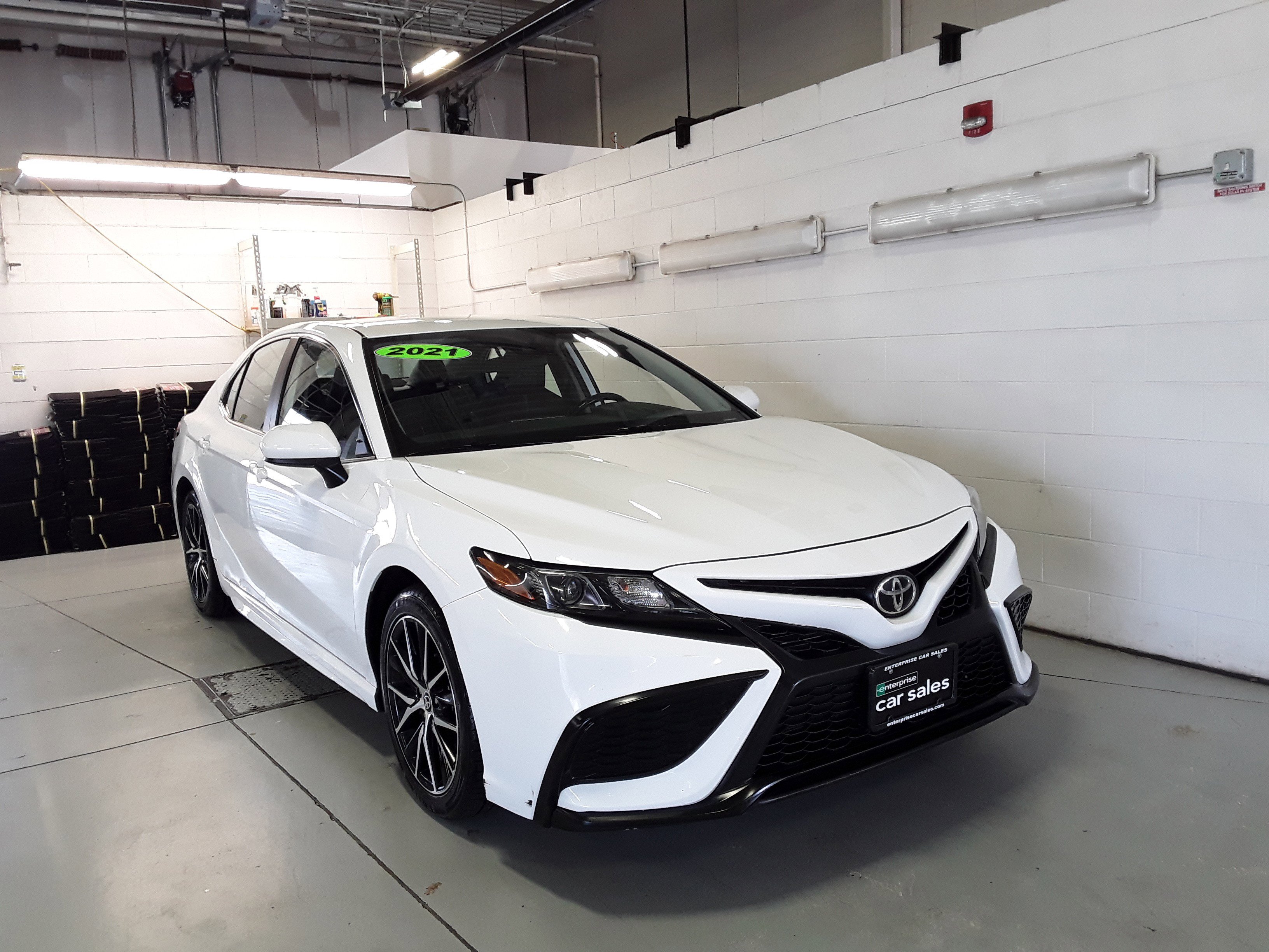 2021 Toyota Camry SE Auto