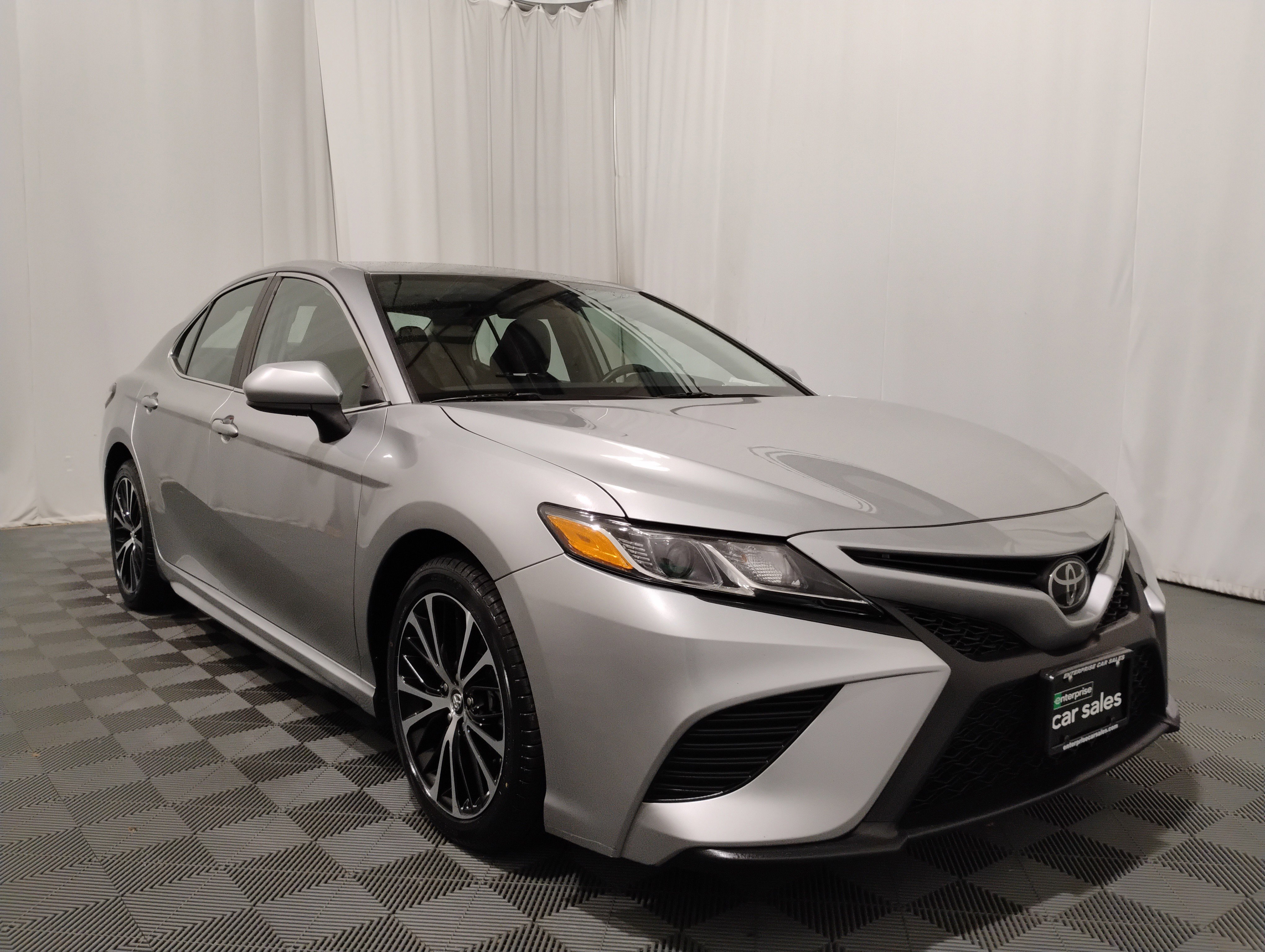 2019 Toyota Camry SE Auto