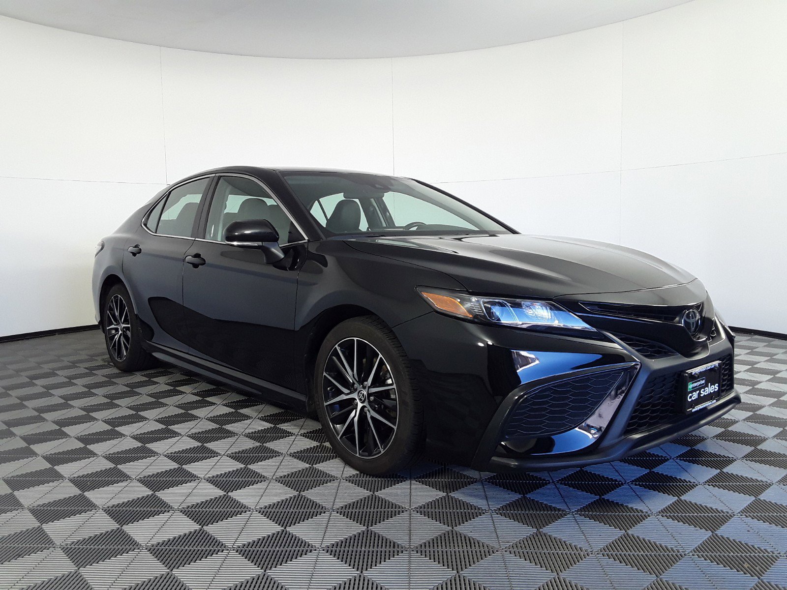 2022 Toyota Camry SE Auto