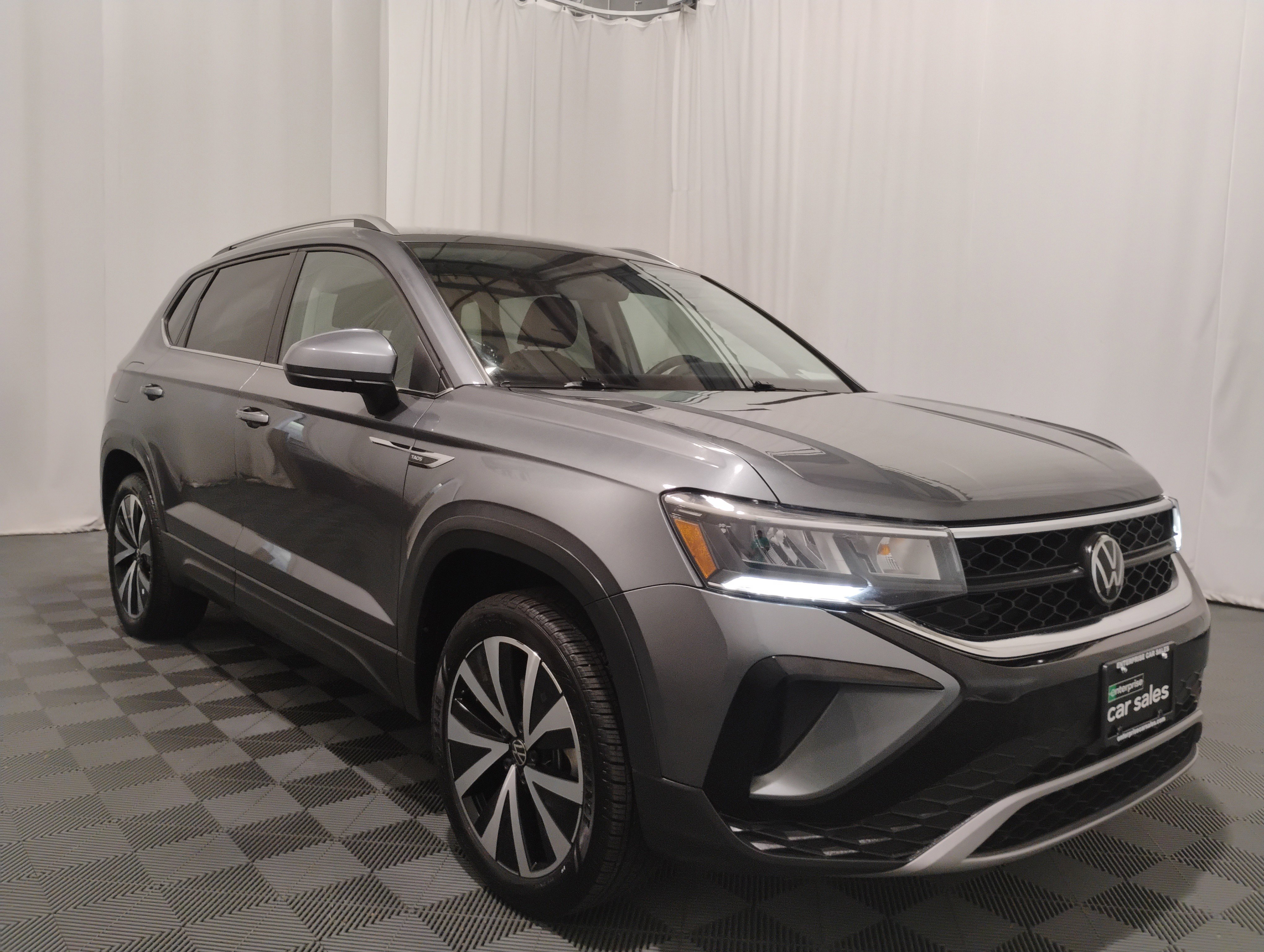 2024 Volkswagen Taos SE FWD