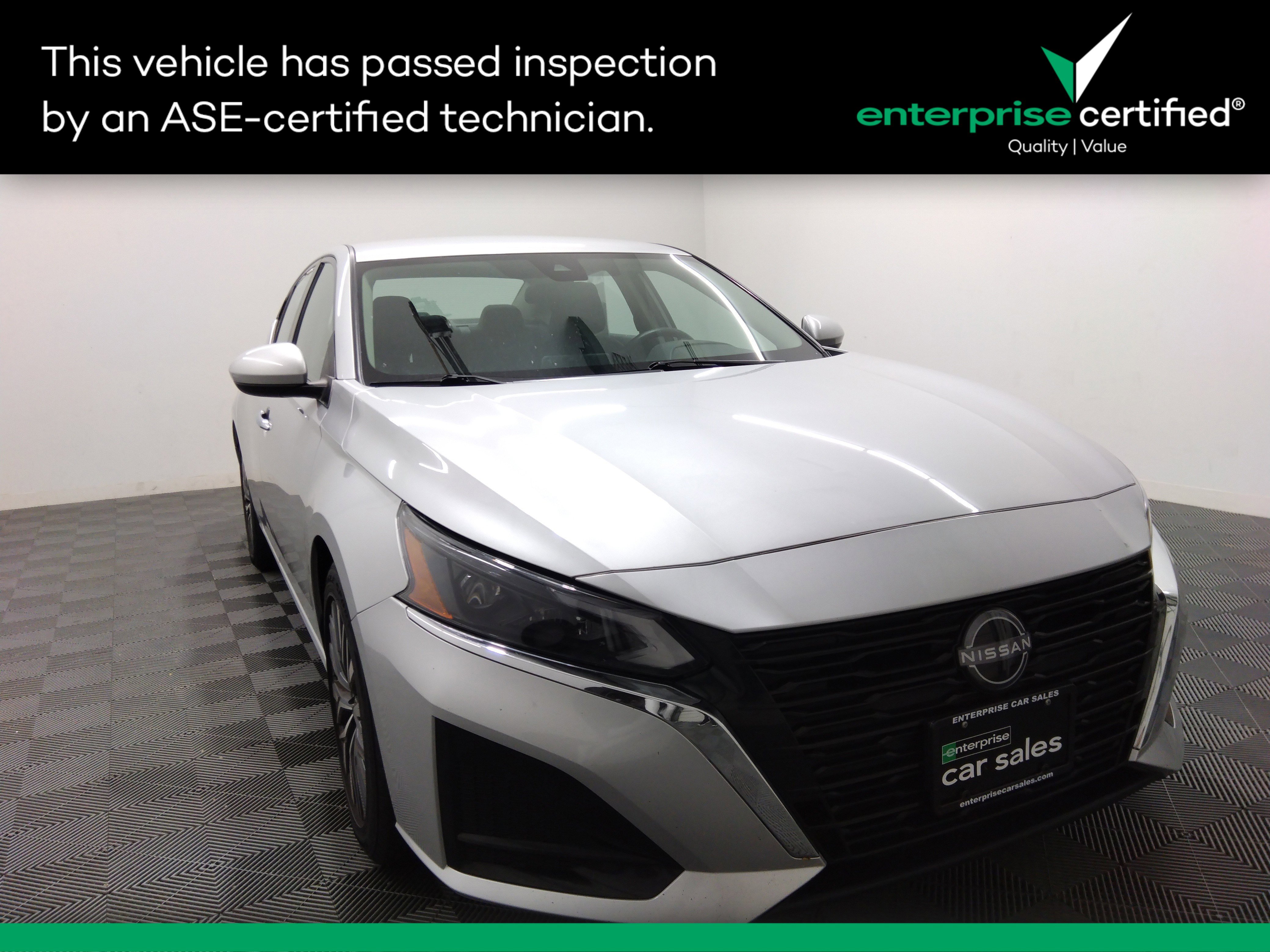 Used 2023 Nissan Altima 2.5 SV Sedan