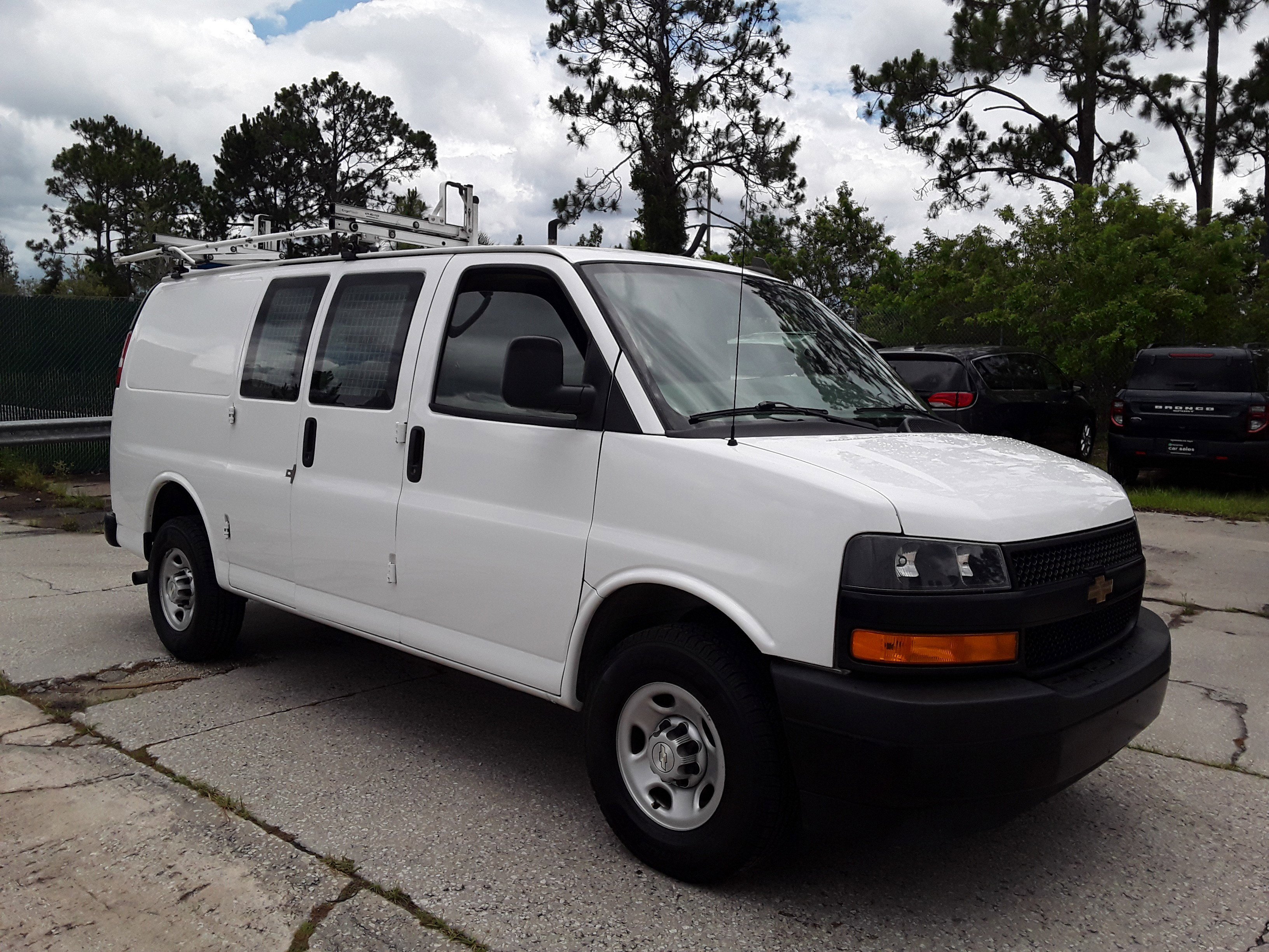 2021 Chevrolet Express Cargo Van RWD 2500 135