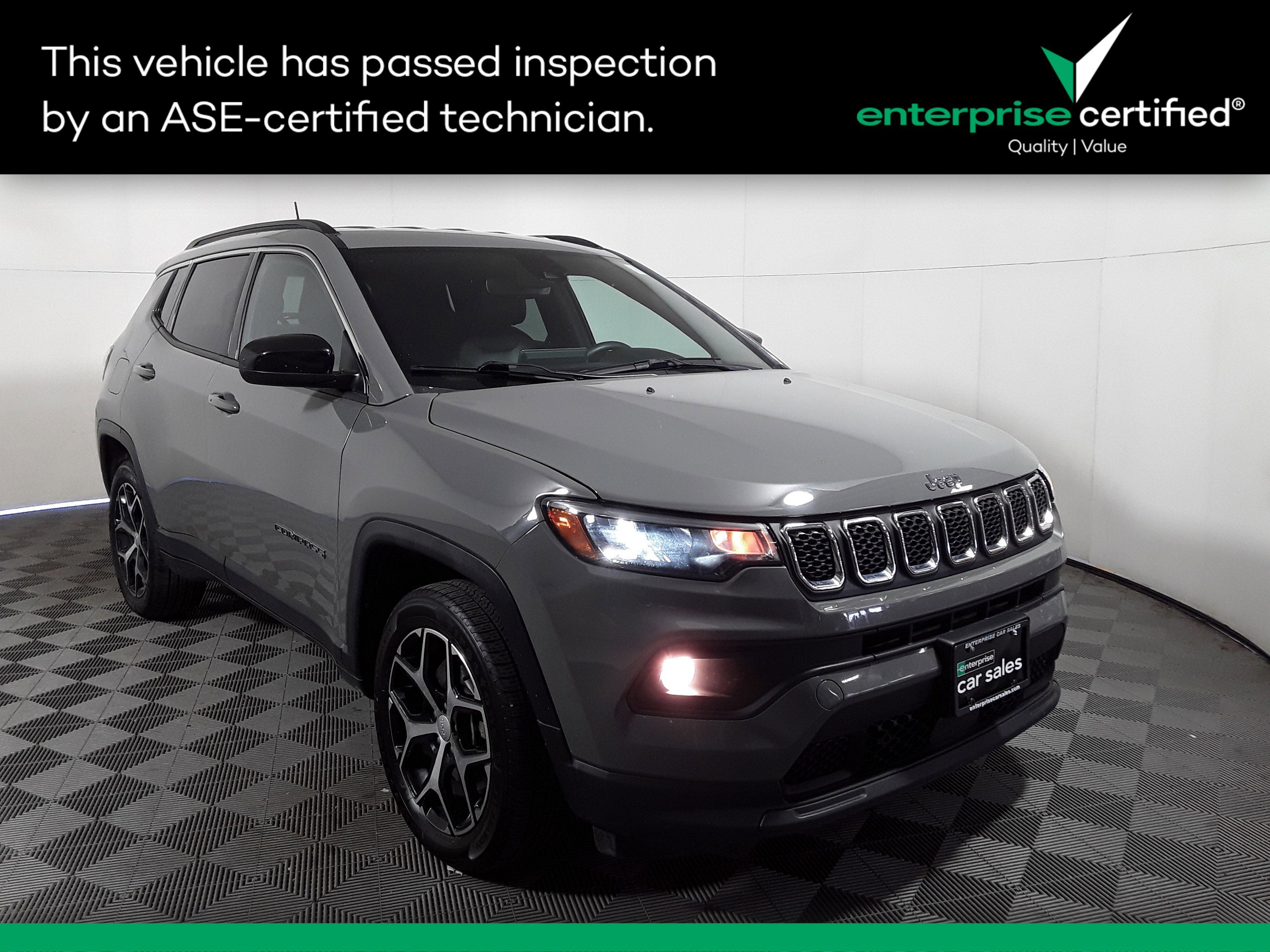 Used 2024 Jeep Compass Latitude 4x4