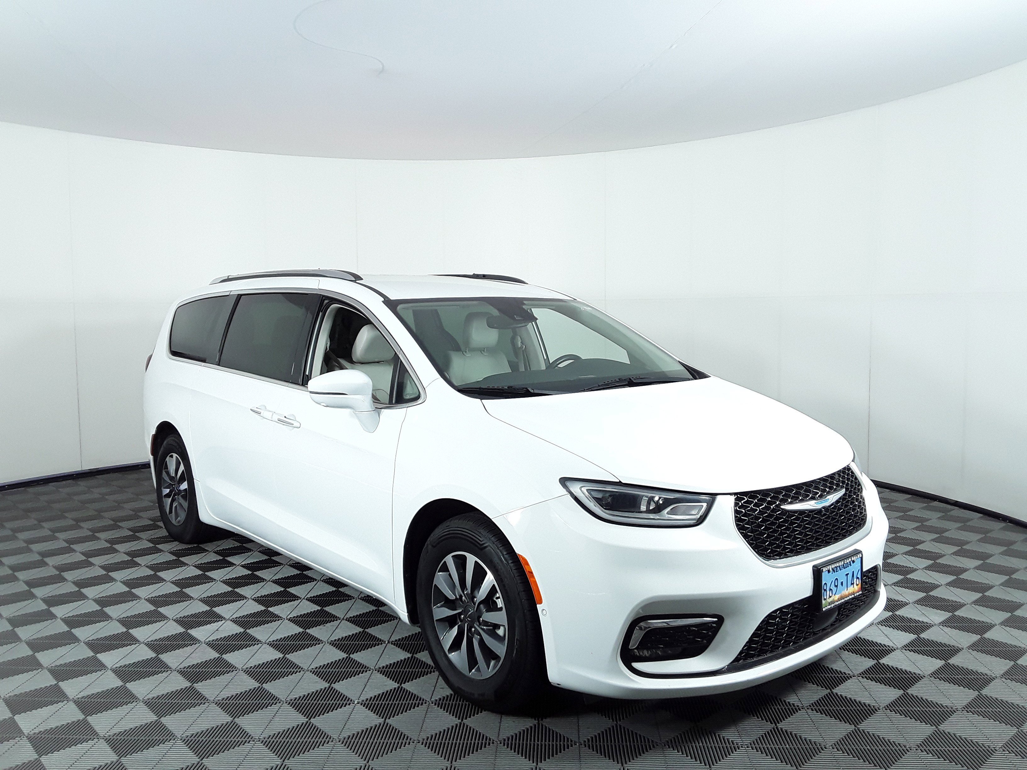 2021 Chrysler Pacifica Hybrid Touring L FWD