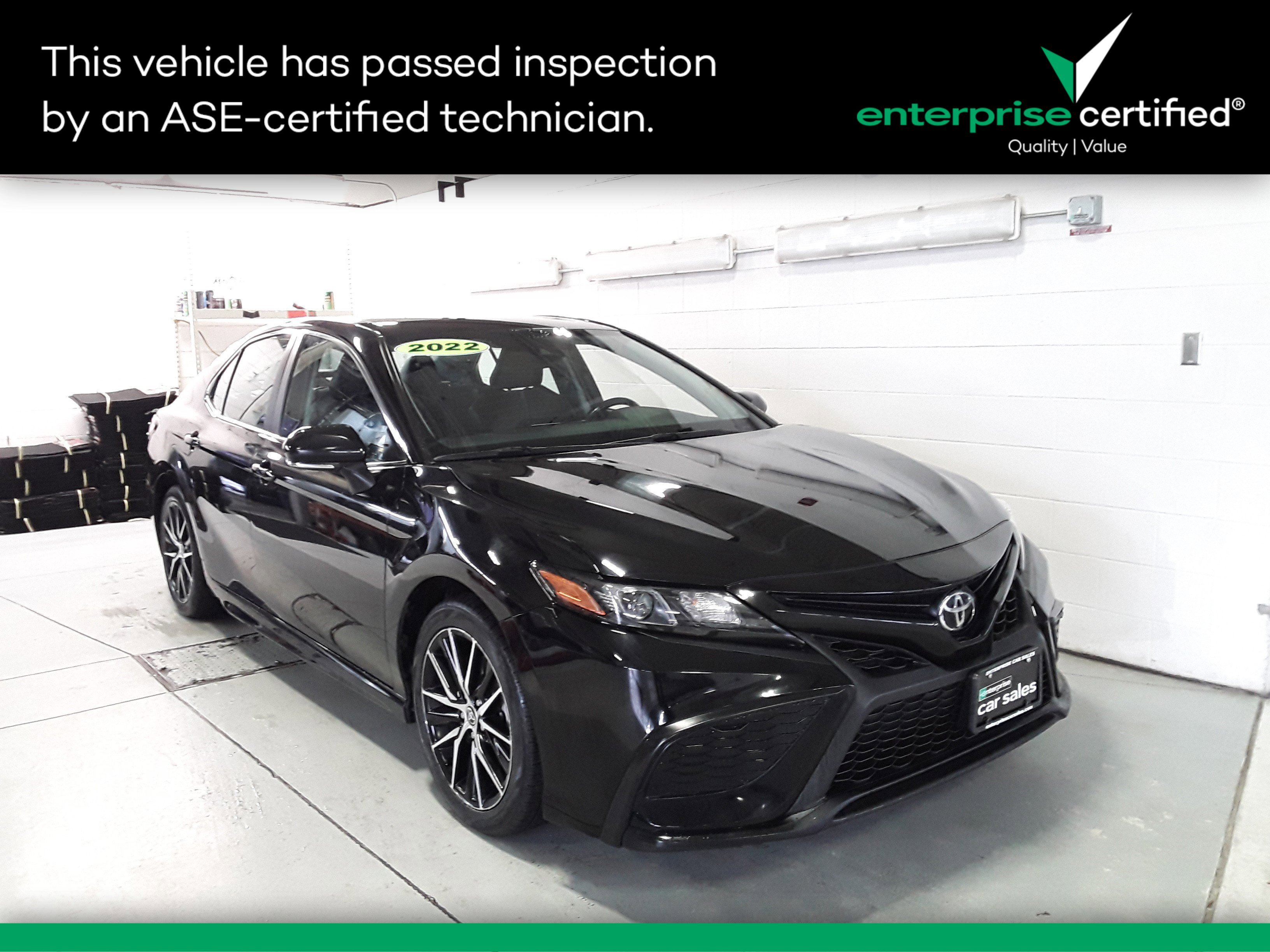 2022 Toyota Camry SE Auto