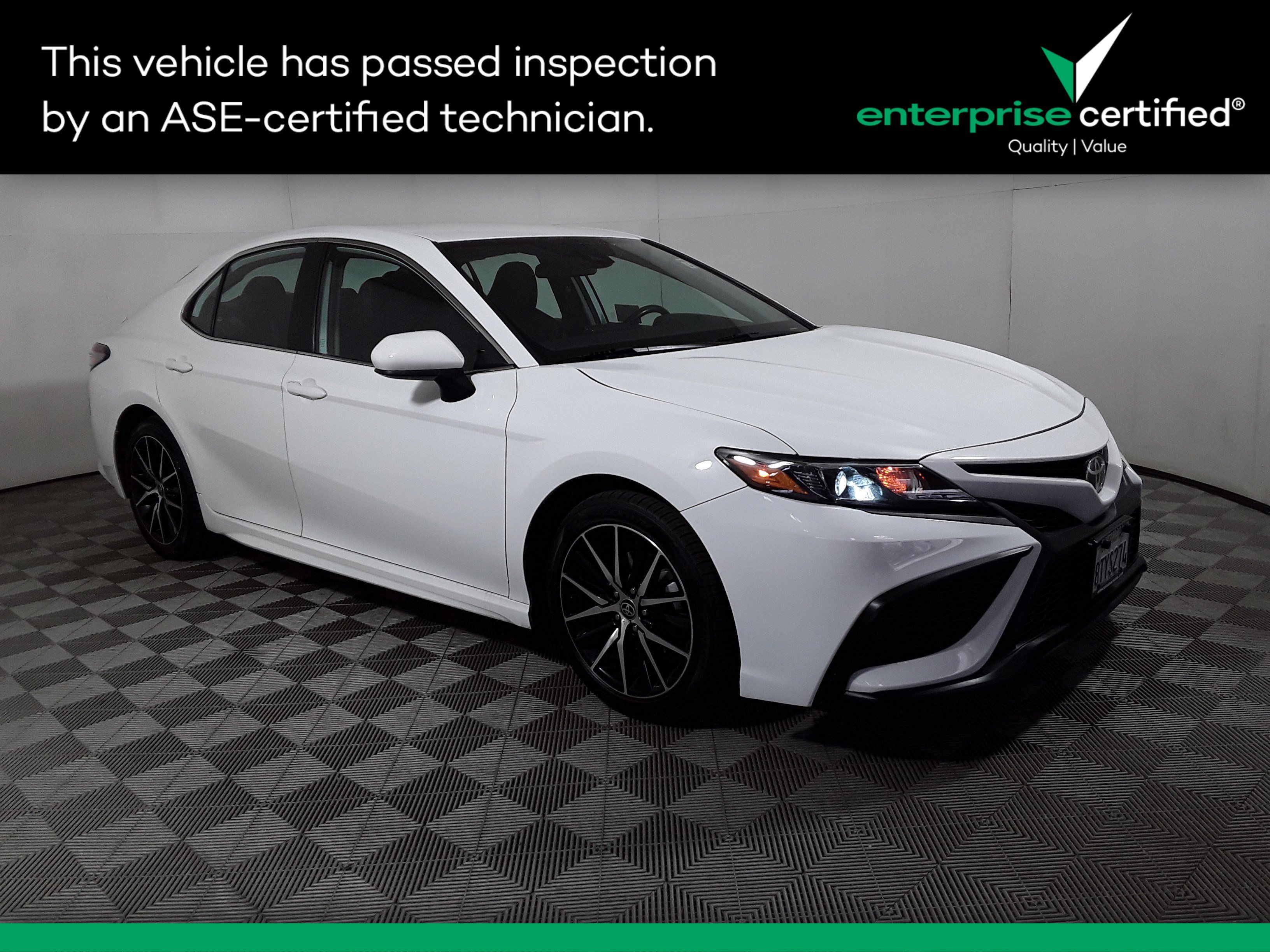 2021 Toyota Camry SE Auto