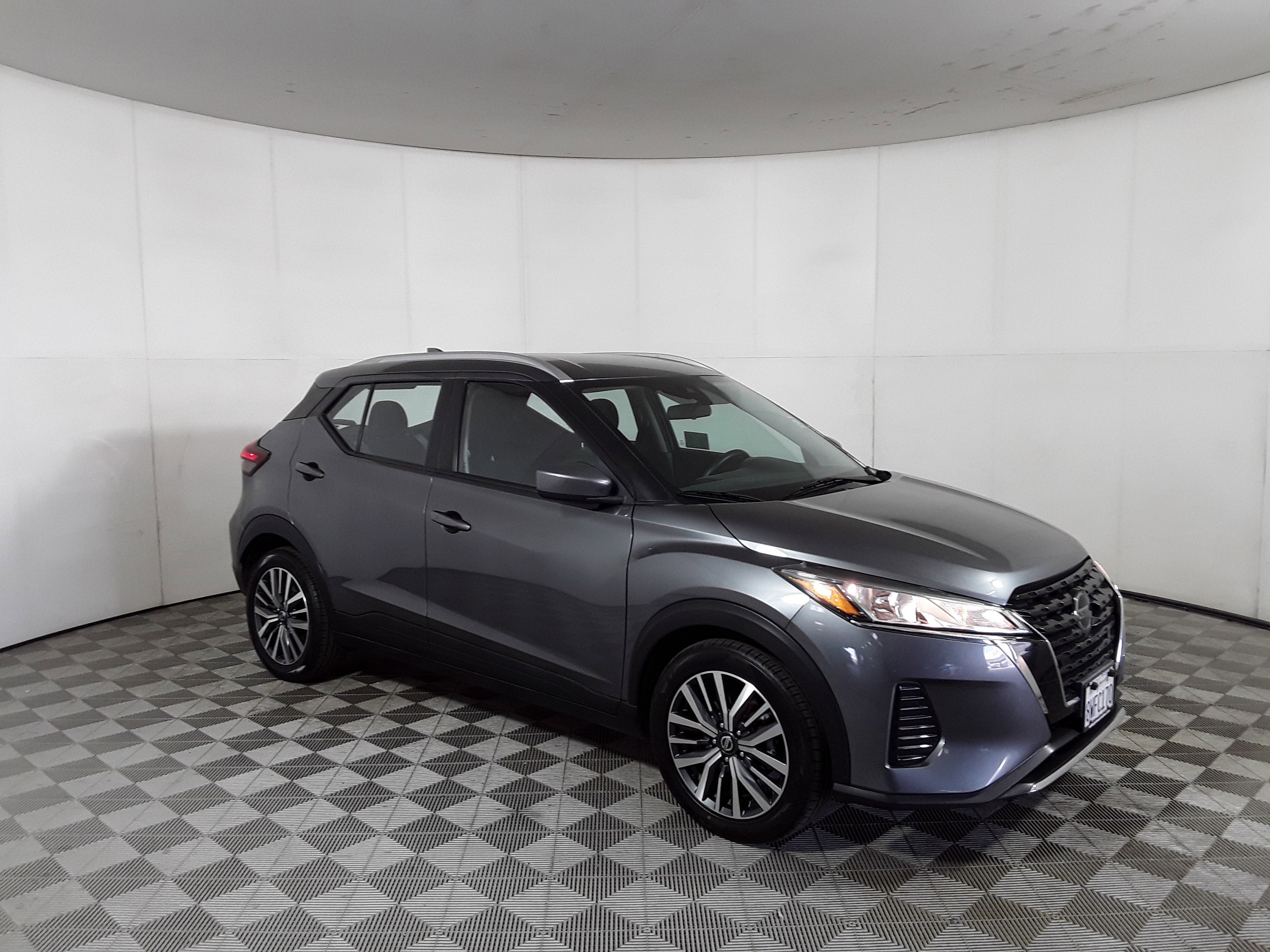 2021 Nissan Kicks SV FWD