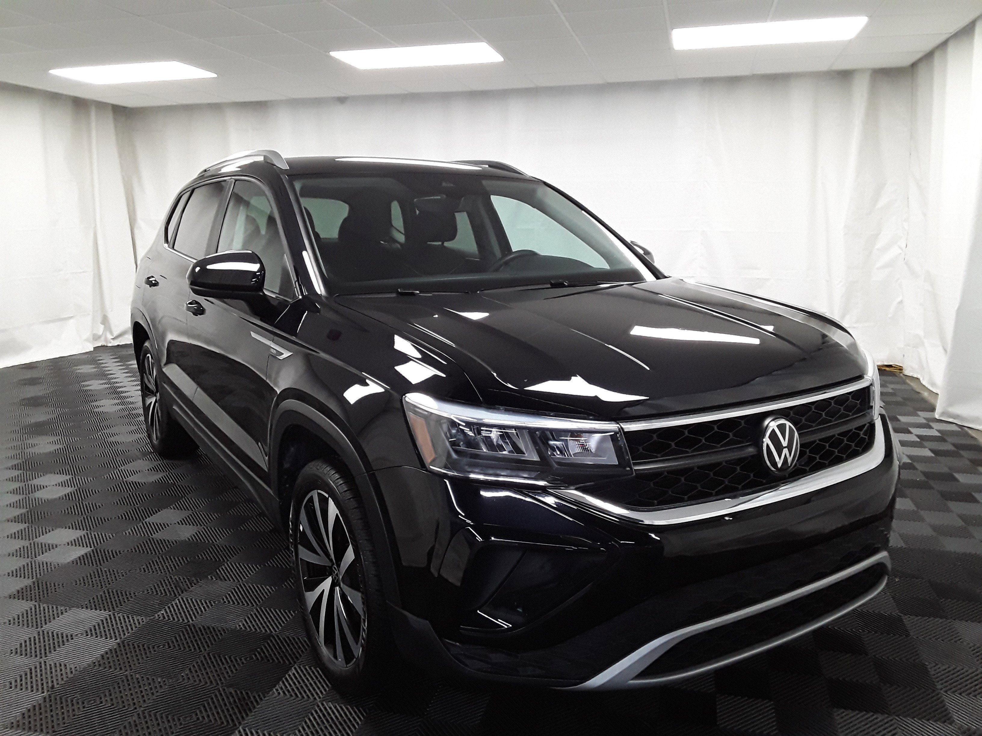 2024 Volkswagen Taos SE FWD